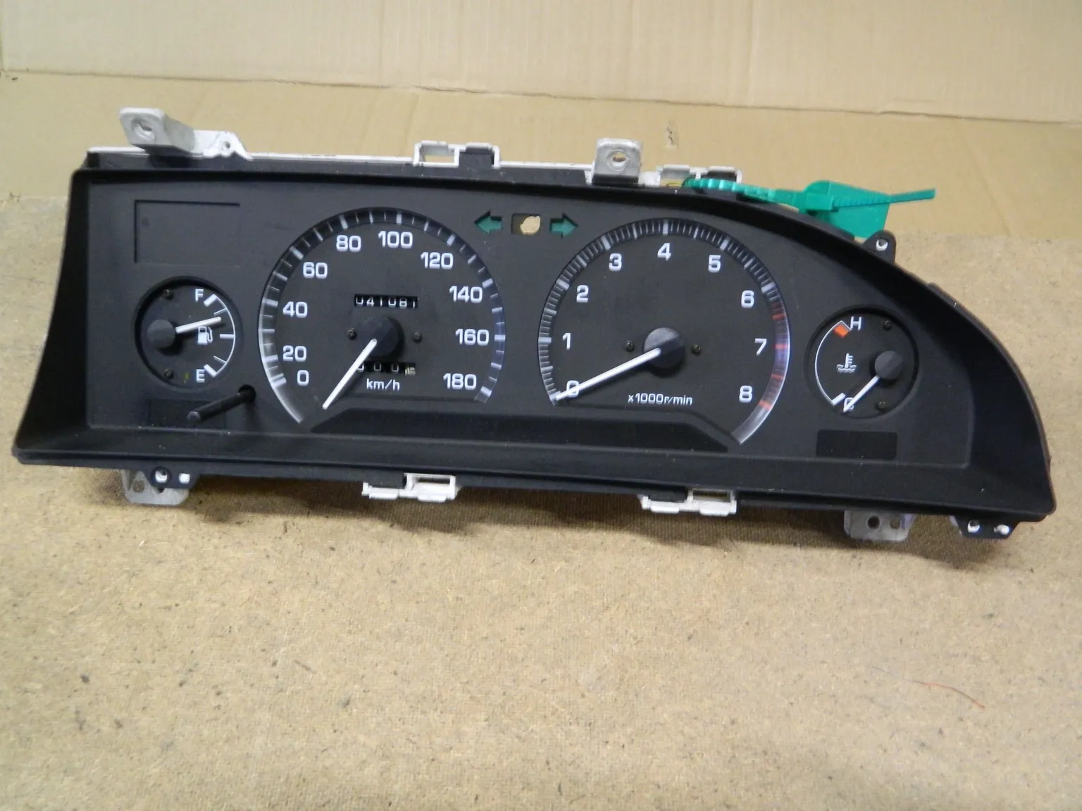 Панель приборов TOYOTA SPRINTER AE95 (Контрактный) 81540073