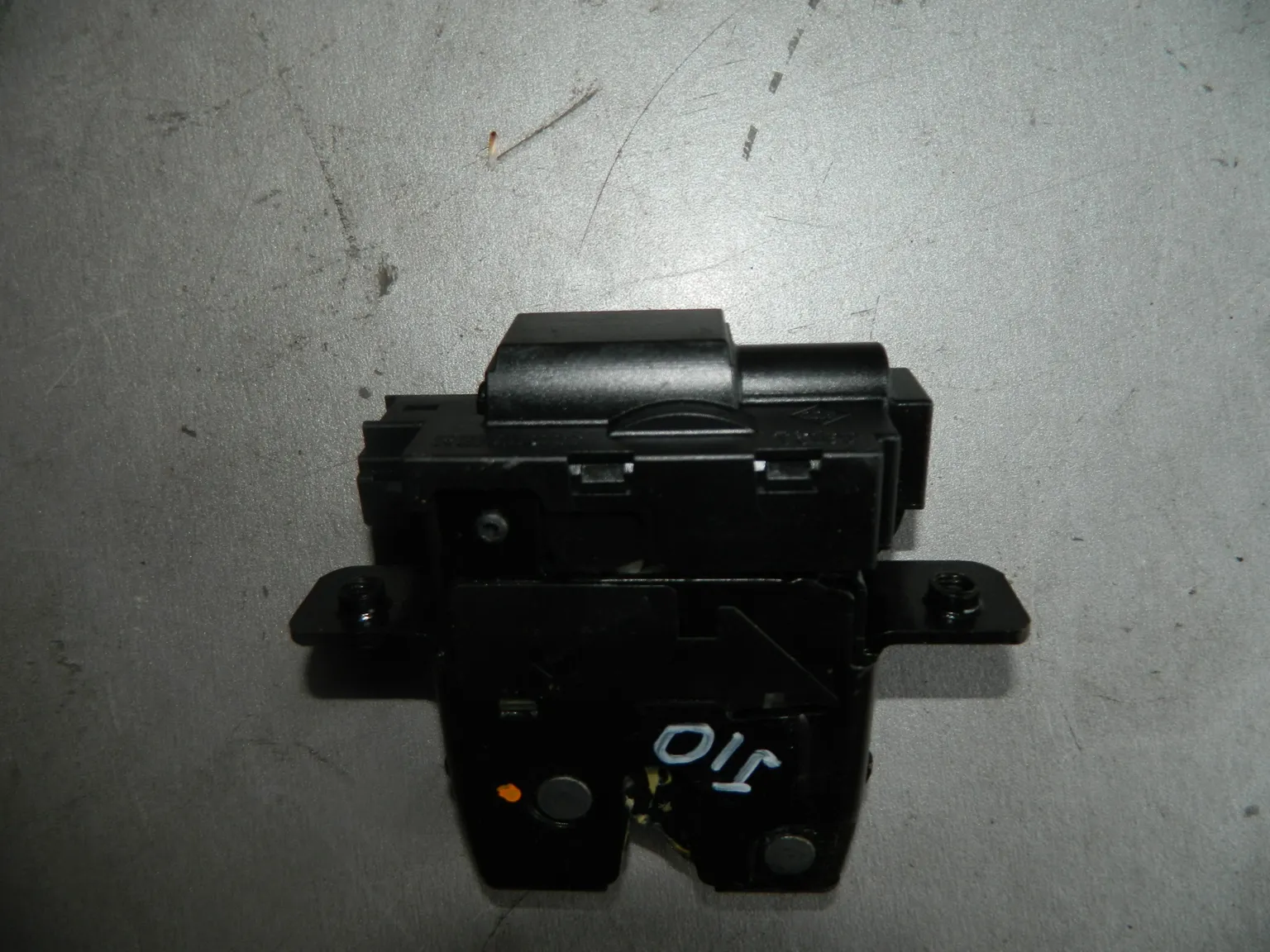 Замок 5-й двери NISSAN QASHQAI J10 (Контрактный) 235370085