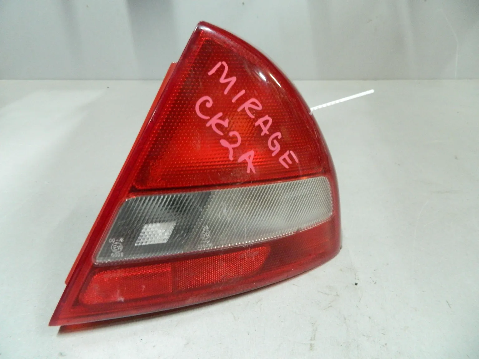 Фонарь MITSUBISHI MIRAGE CK2A Зад Прав (Контрактный) 68000903