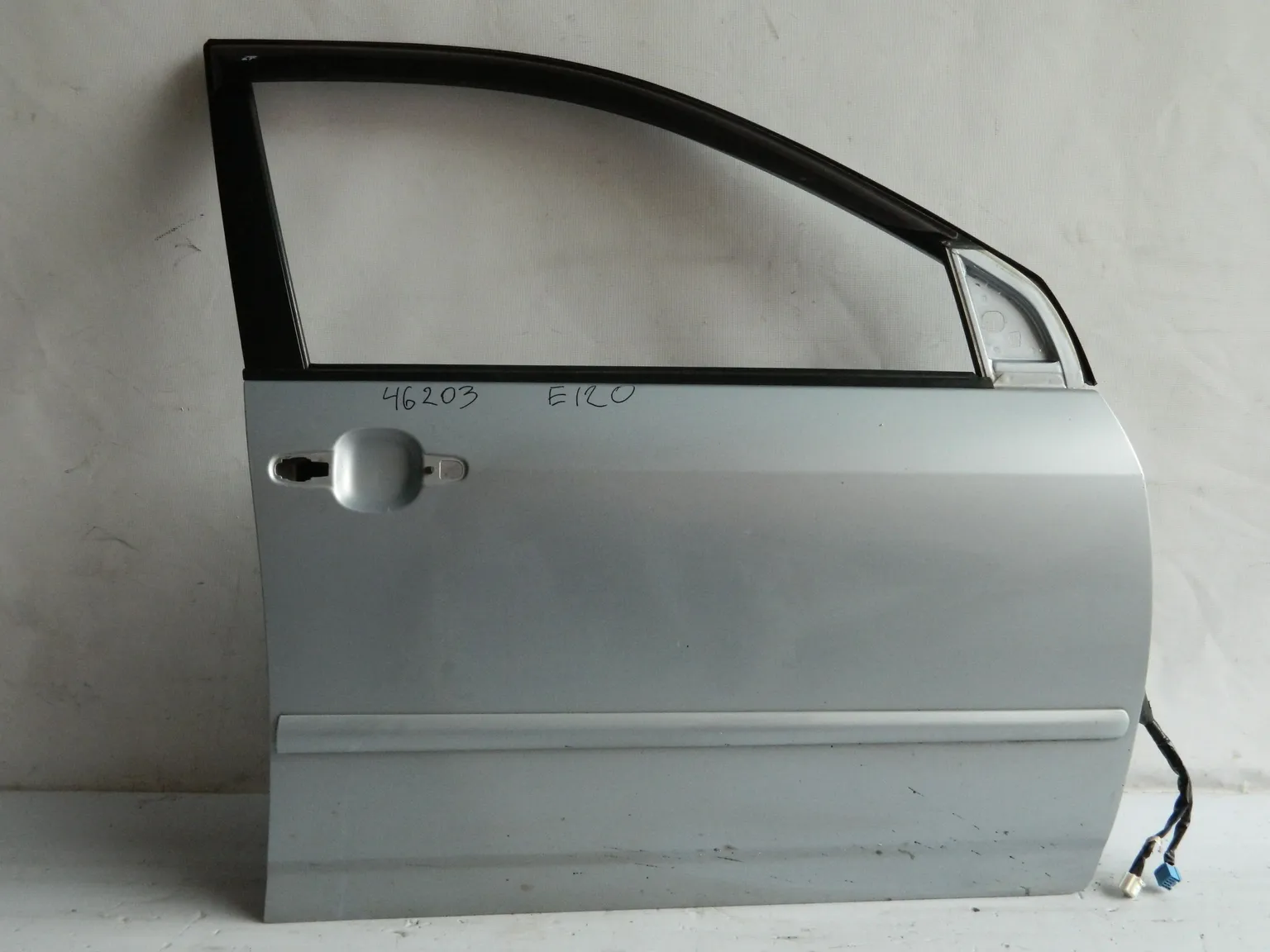 Дверь TOYOTA COROLLA 120 Перед Прав (Б/У) 670011A681