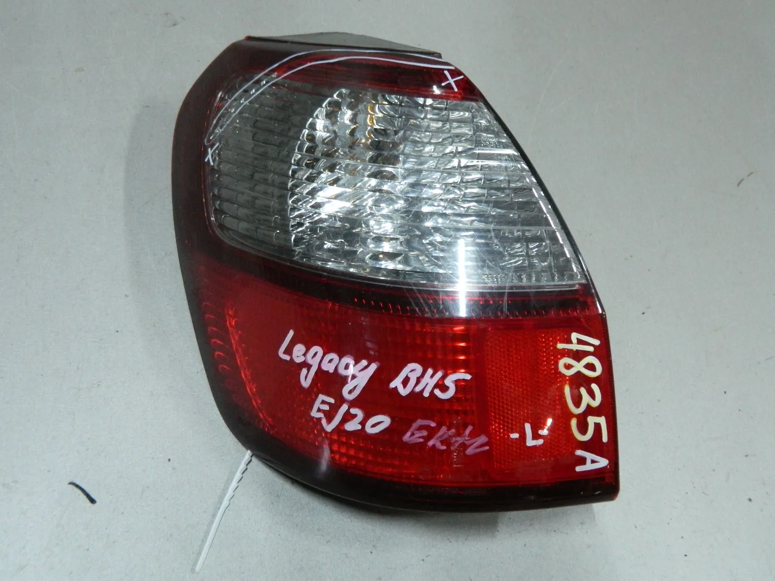 Фонарь SUBARU LEGACY BH5 Зад Лев 4835A (Контрактный) 68000247