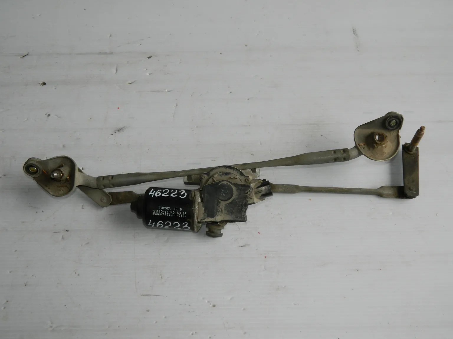 Мотор дворников TOYOTA COROLLA NZE120 (Б/У)