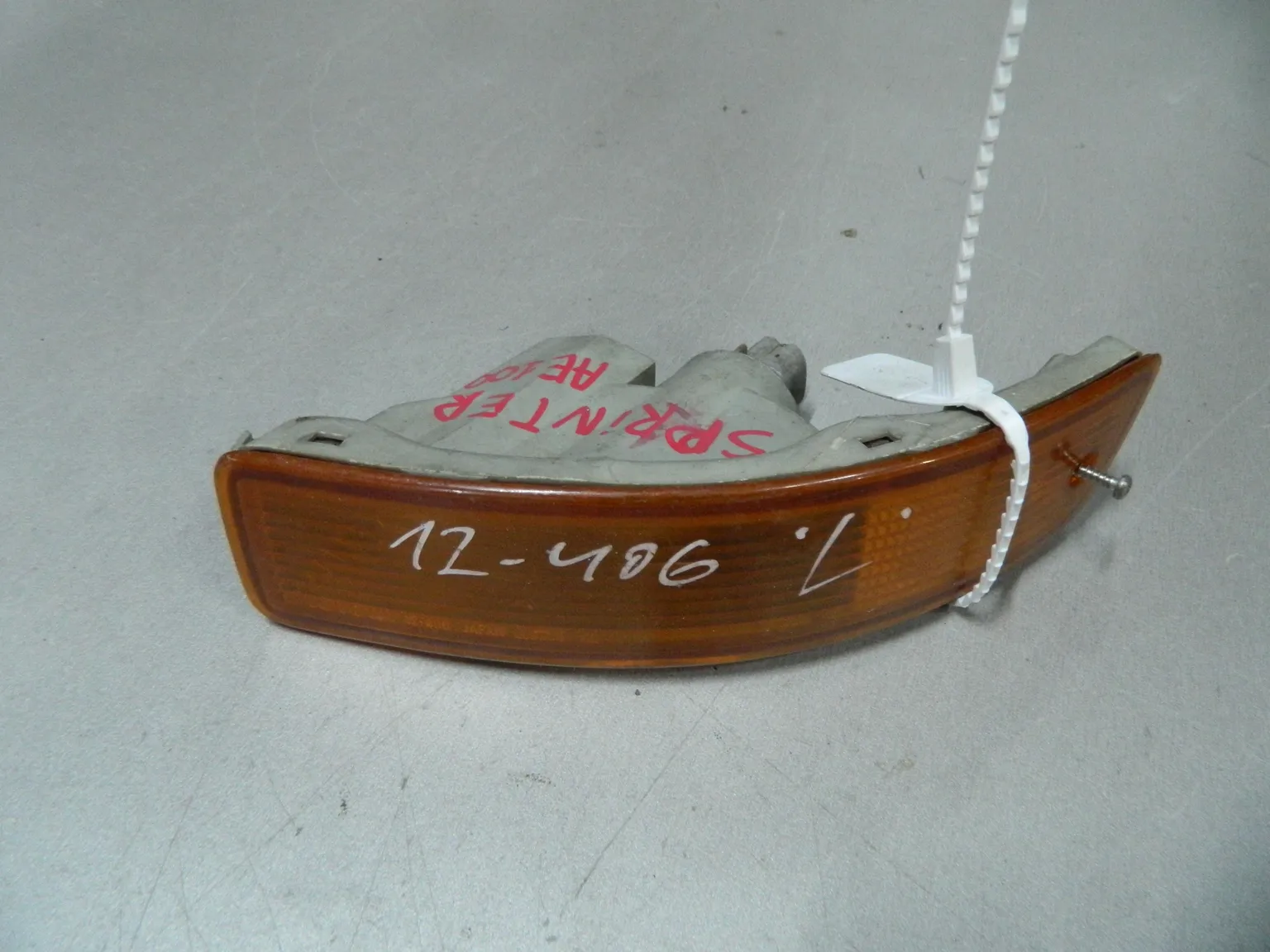 Габарит TOYOTA SPRINTER AE100 Перед Лев 12406 (Контрактный) 69586181