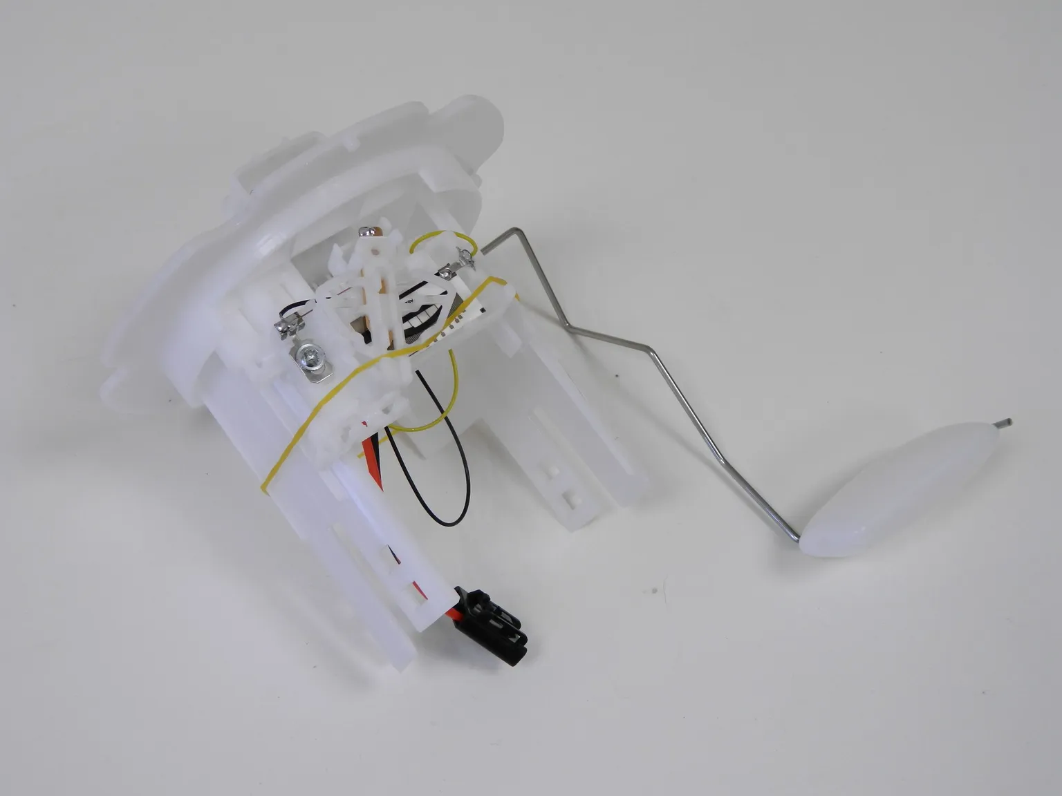 Датчик уровня топлива GENERAL PARTS 250604N000 NISSAN SERENA C24 SR20