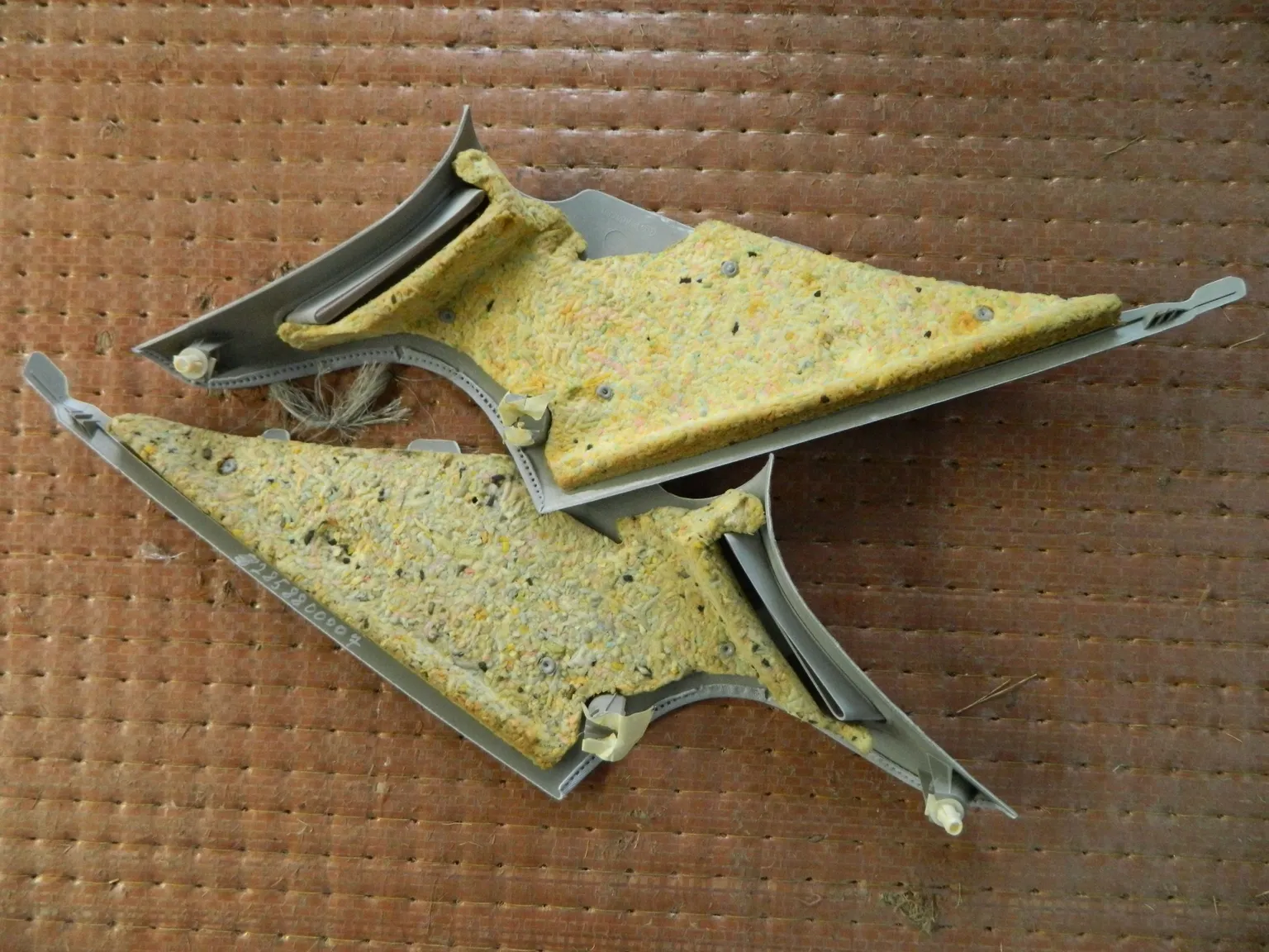 Обшивка задней стойки MERCEDES-BENZ E-CLASS W211 Зад Пара (Контрактный) 2858800007