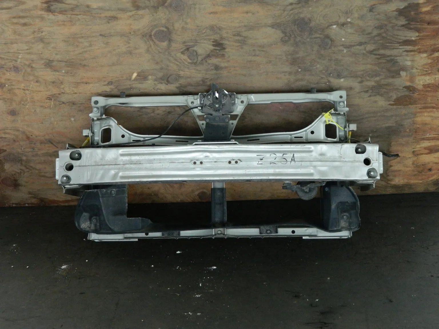 Рамка радиатора MITSUBISHI COLT Z25A (Контрактный) 94584253