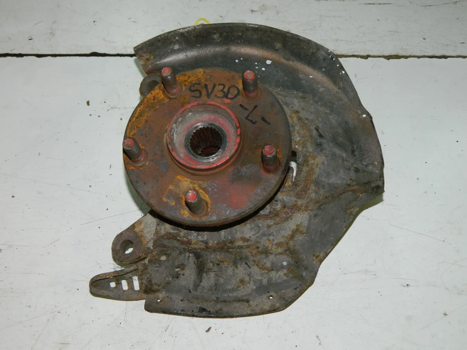 Ступица TOYOTA CAMRY SV30 Перед Лев (Контрактный) 40940718