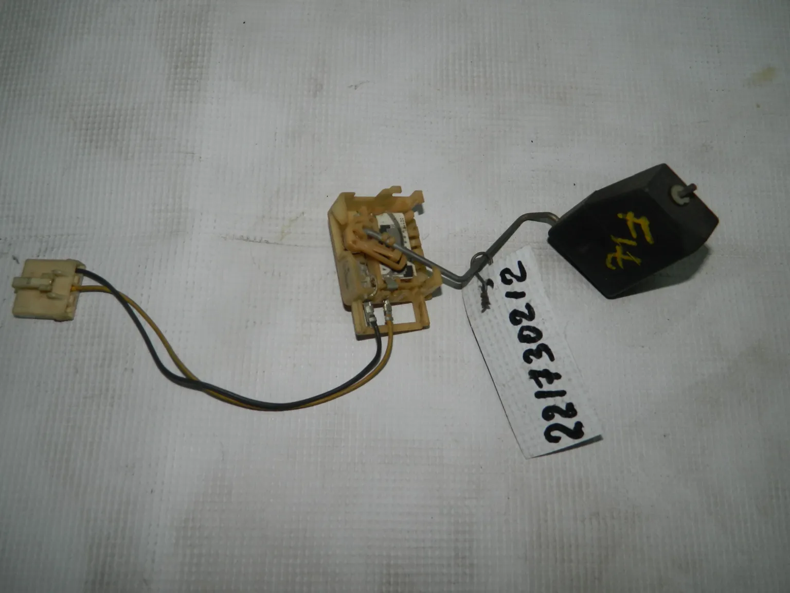 Датчик уровня топлива HONDA FIT GD3 (Контрактный)