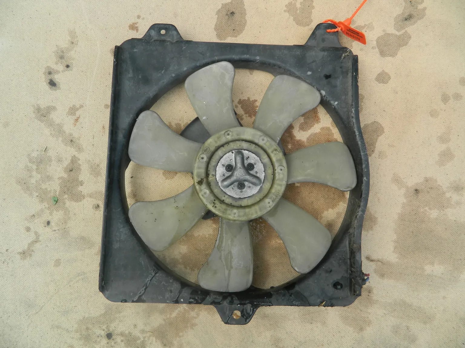 Диффузор радиатора TOYOTA RAUM EXZ15 (Контрактный) 65243178 1671111260