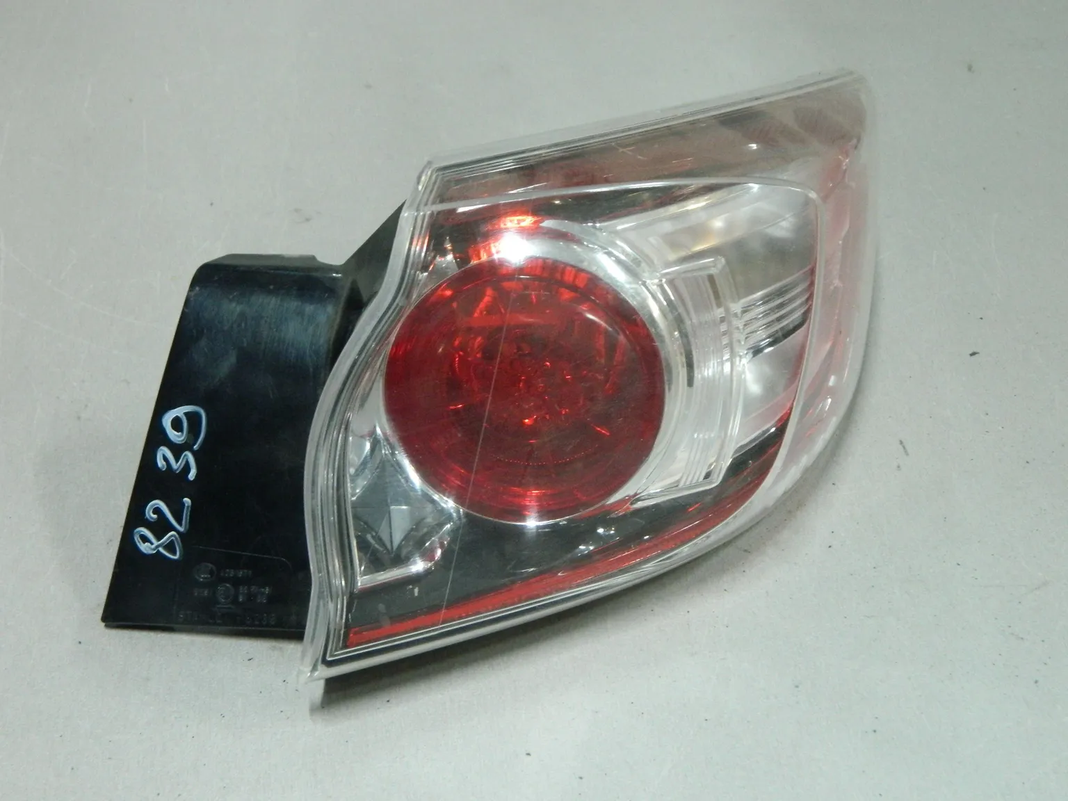 Фонарь MAZDA AXELA BLFFW Зад Прав 8239 (Контрактный) 64492488