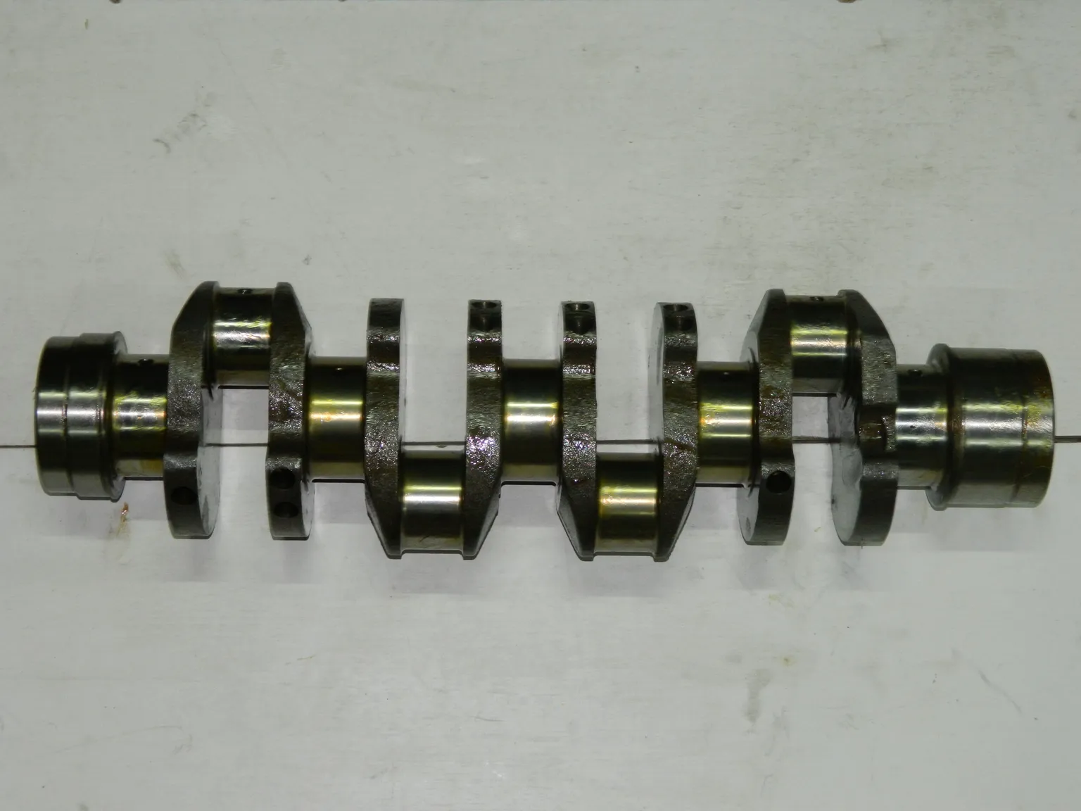 Коленвал GENERAL PARTS DC001 4HF1 высоколегированная сталь (HR C50) ISUZU, MAZDA 8970331712