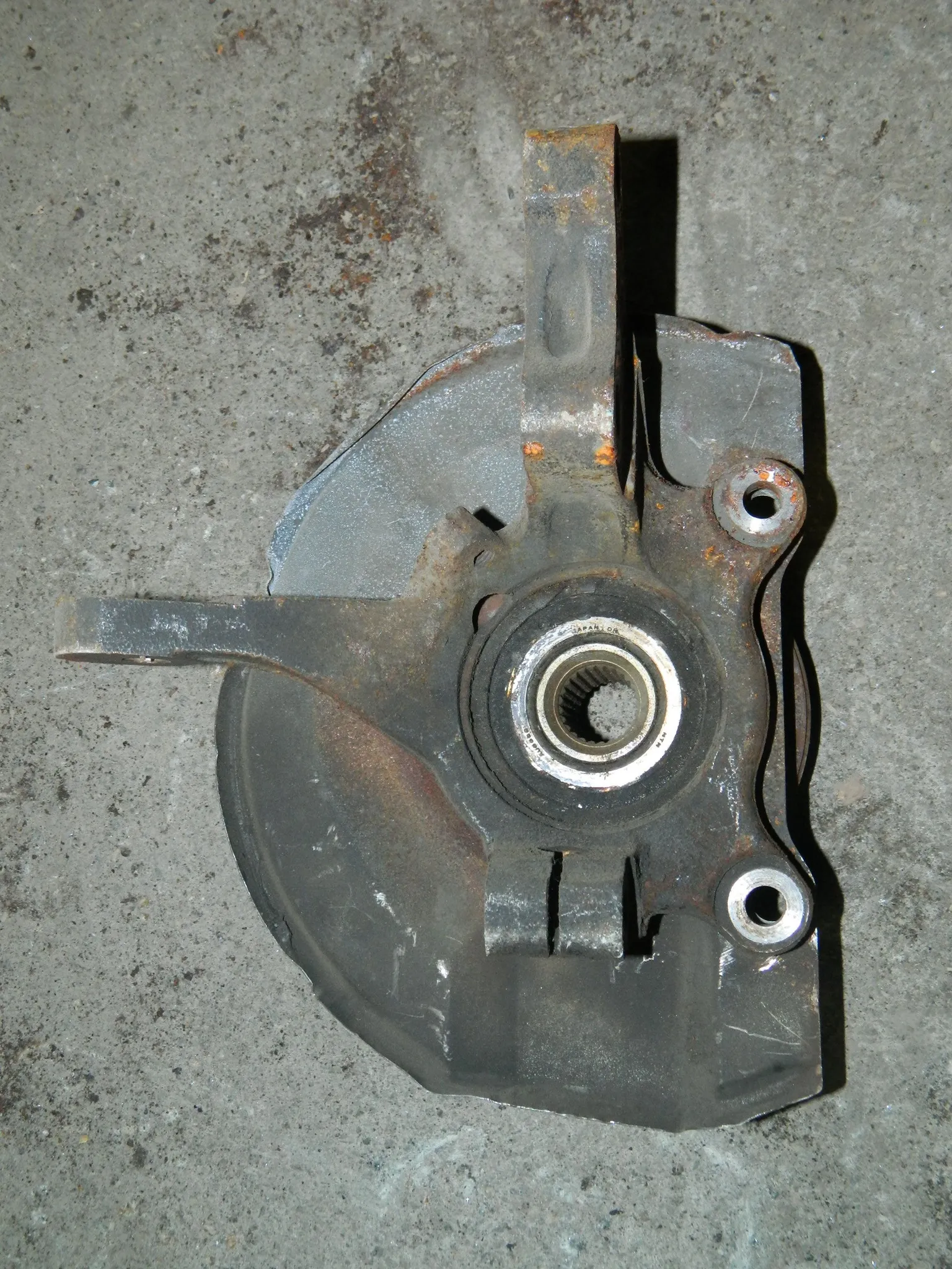 Ступица MITSUBISHI DION CR9W Перед Лев (Контрактный) 79591138