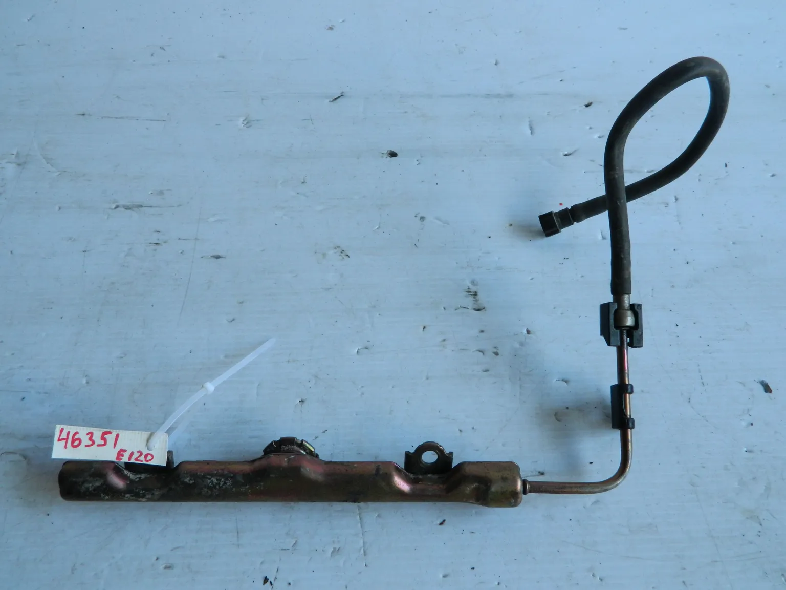 Рейка топливная TOYOTA 2380722030 TOYOTA COROLLA ZZE120 4ZZFE (Б/У)