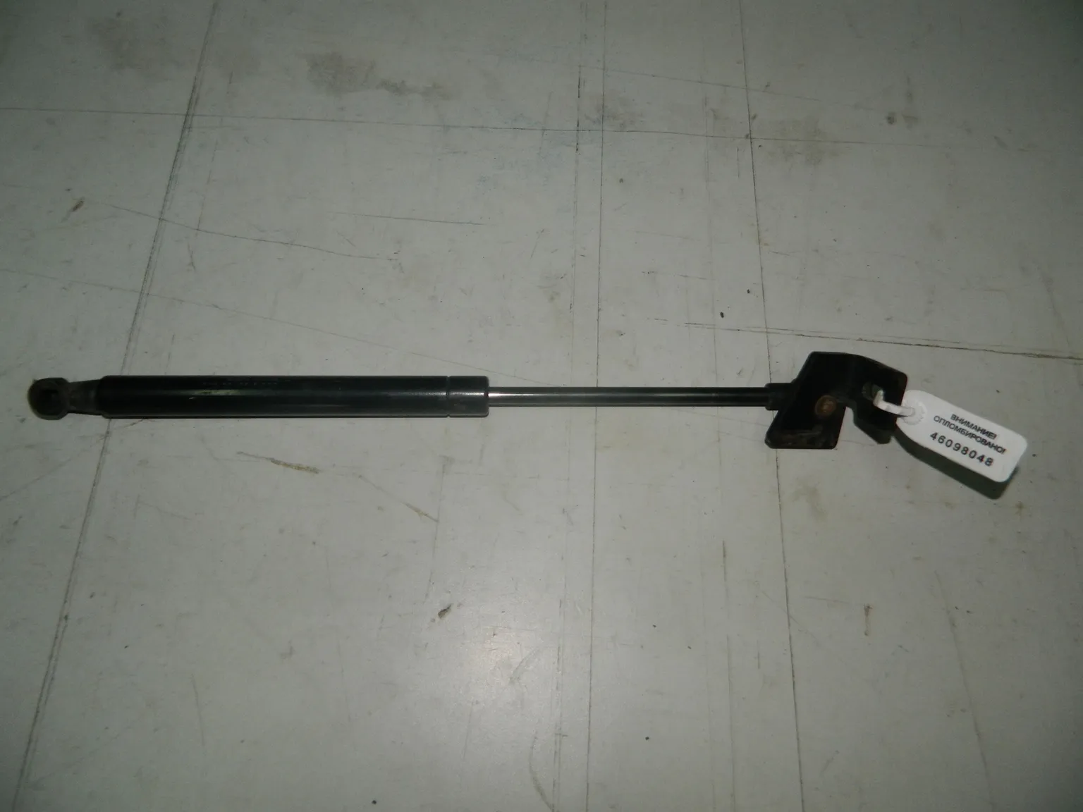 Амортизатор капота KIA RIO QB G4FA (Б/У) 46098048