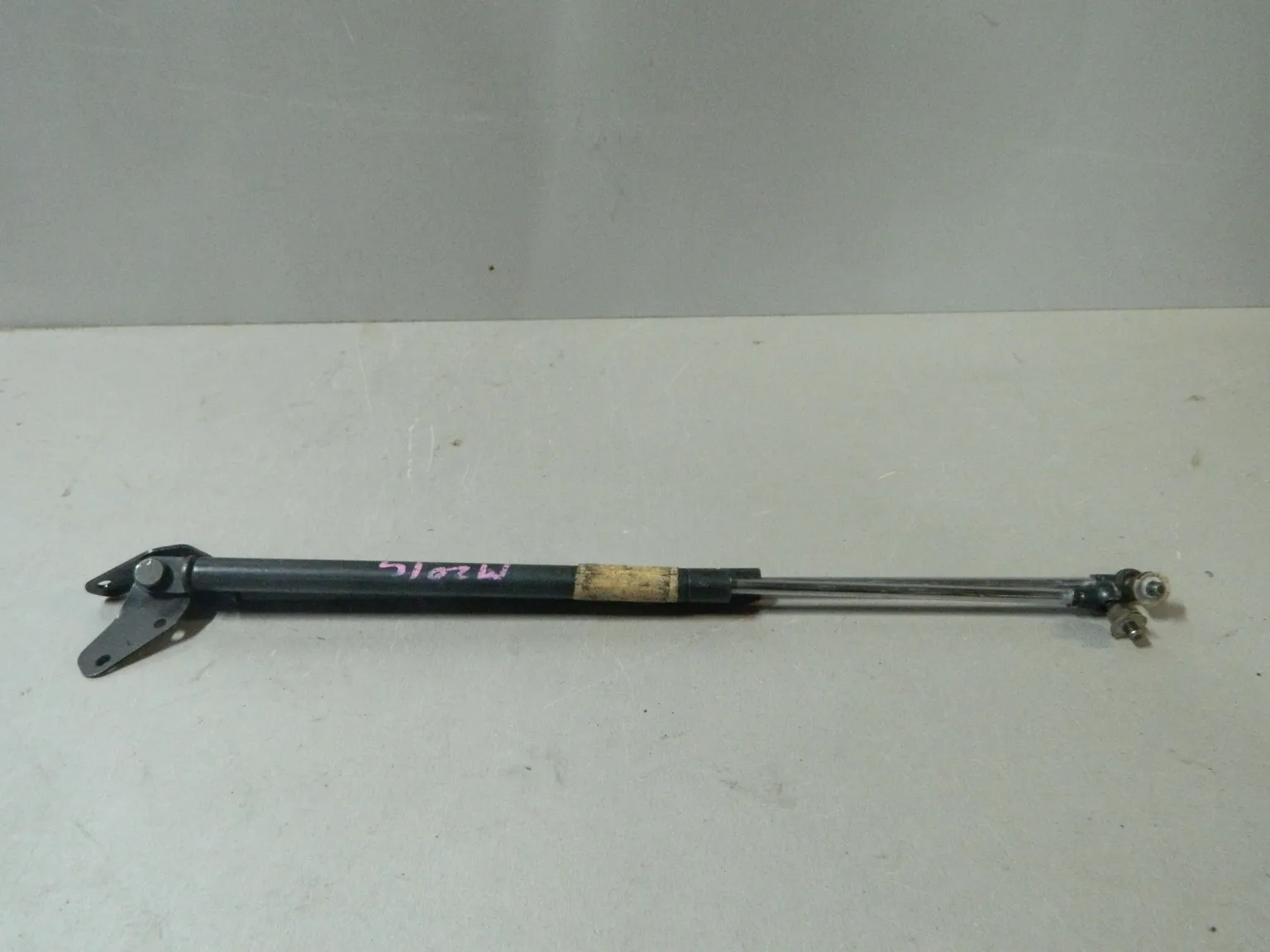 Амортизатор багажника DAIHATSU YRV M201G (Контрактный) 81532174