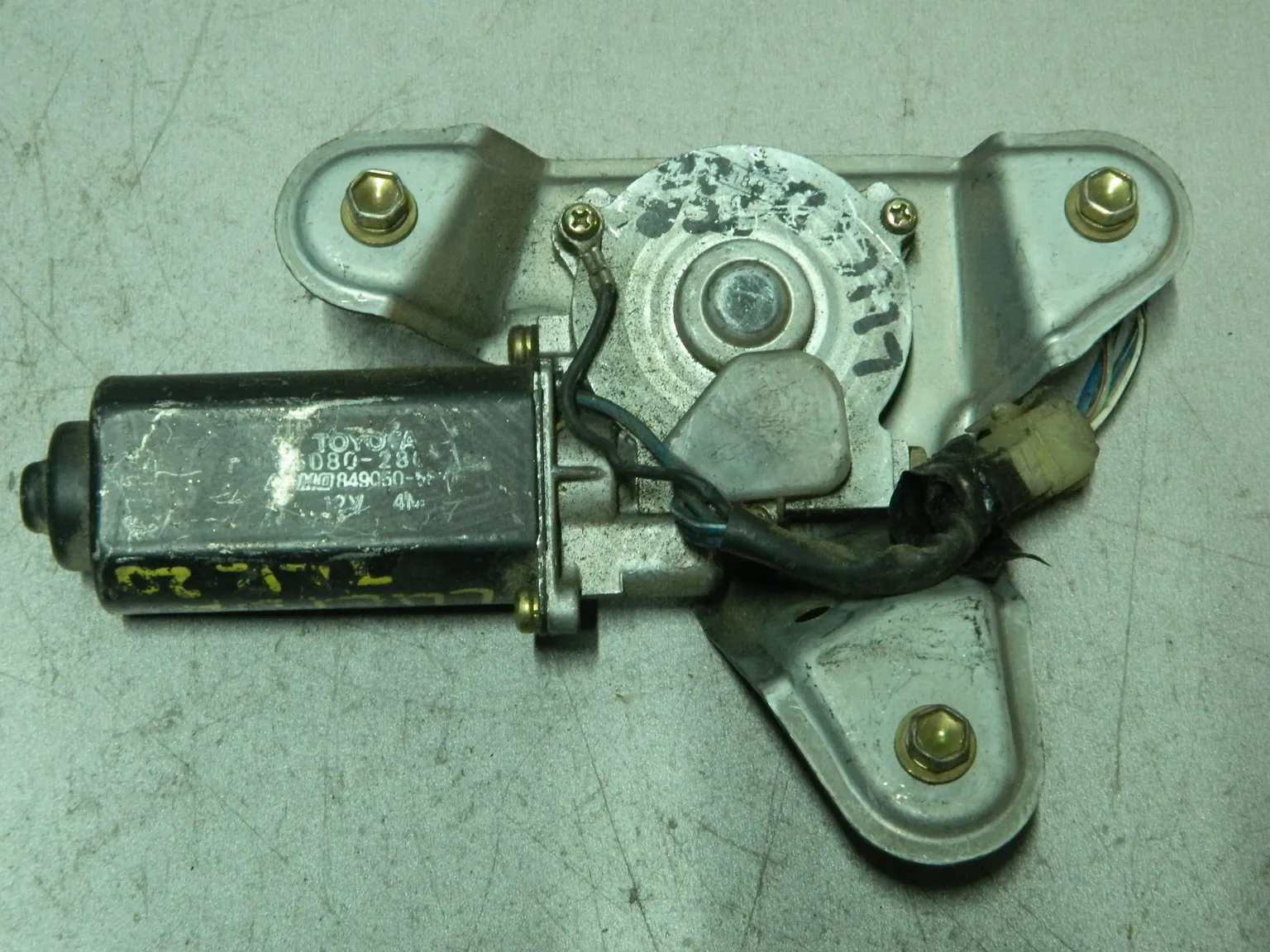 Мотор заднего дворника TOYOTA ESTIMA LUCIDA TCR20 (Контрактный) 81528800