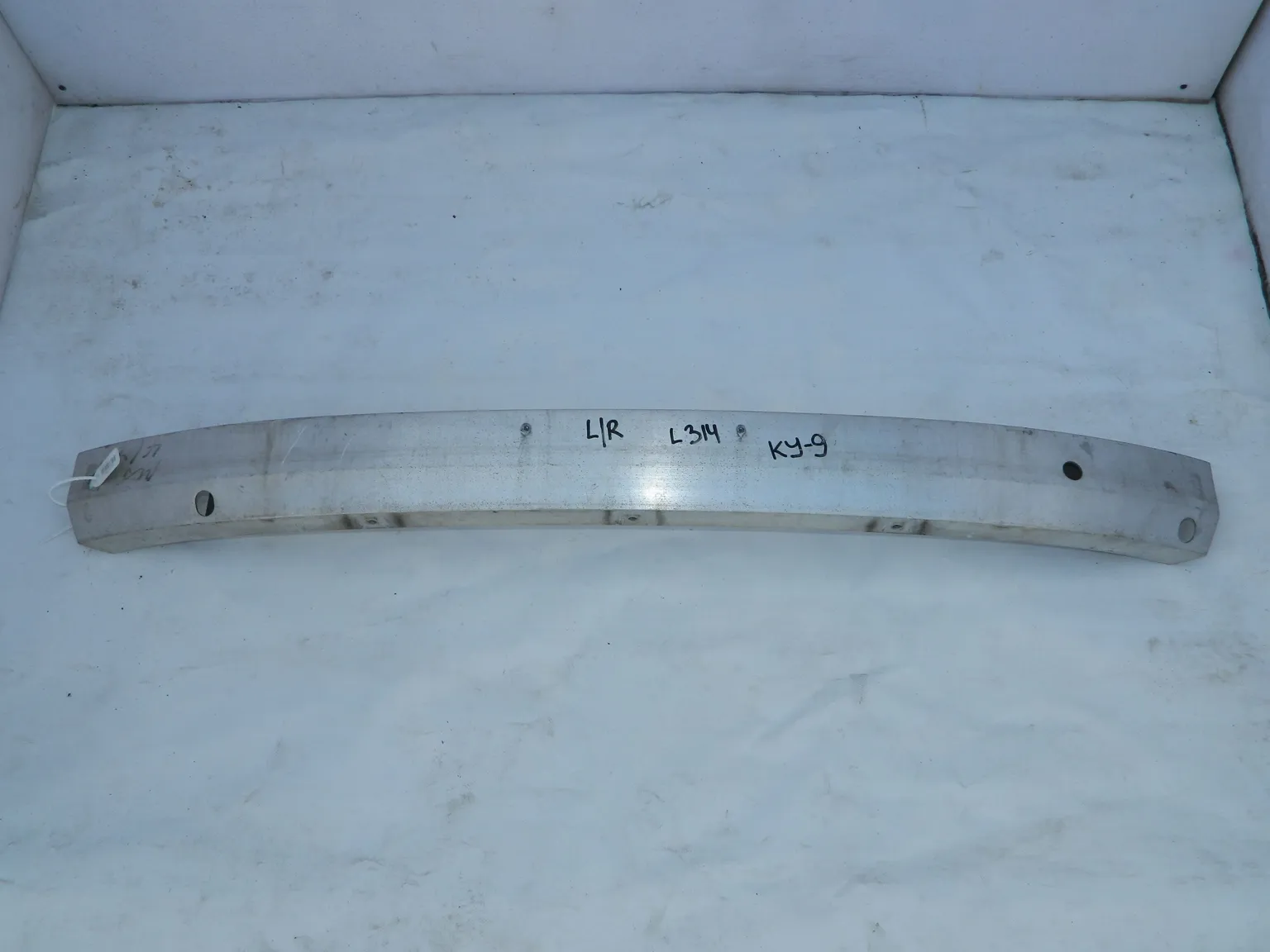 Усилитель бампера LAND ROVER FREELANDER L314 (Контрактный)