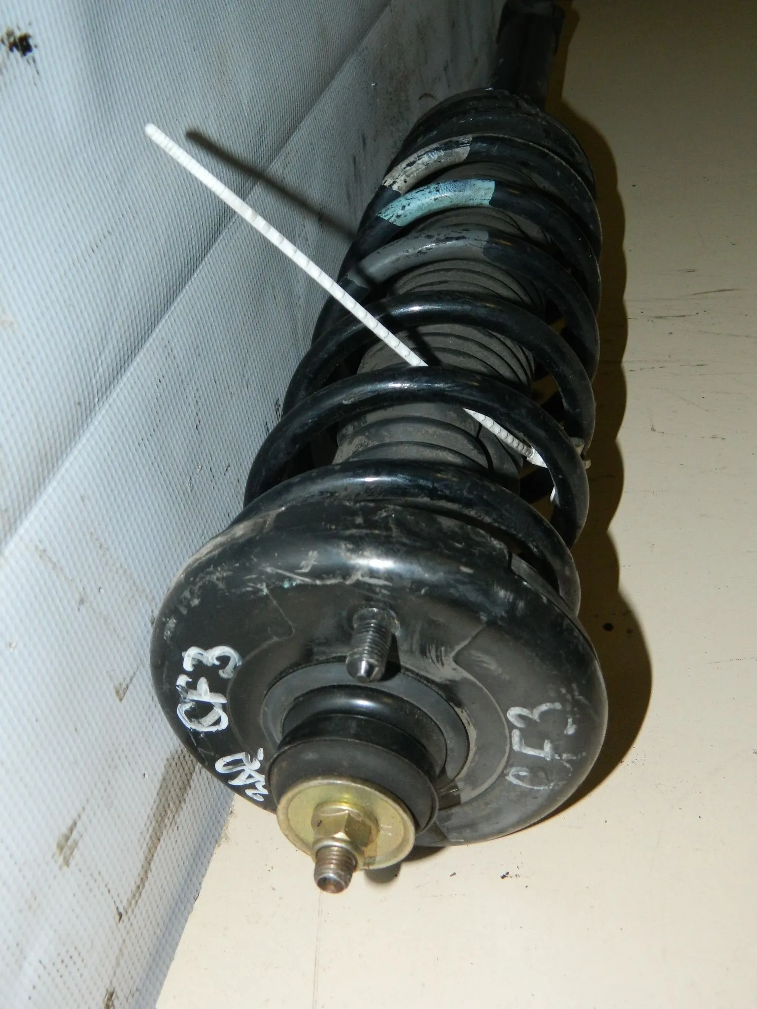 Стойка подвески HONDA TORNEO CF3 Зад (Контрактный) 45976939