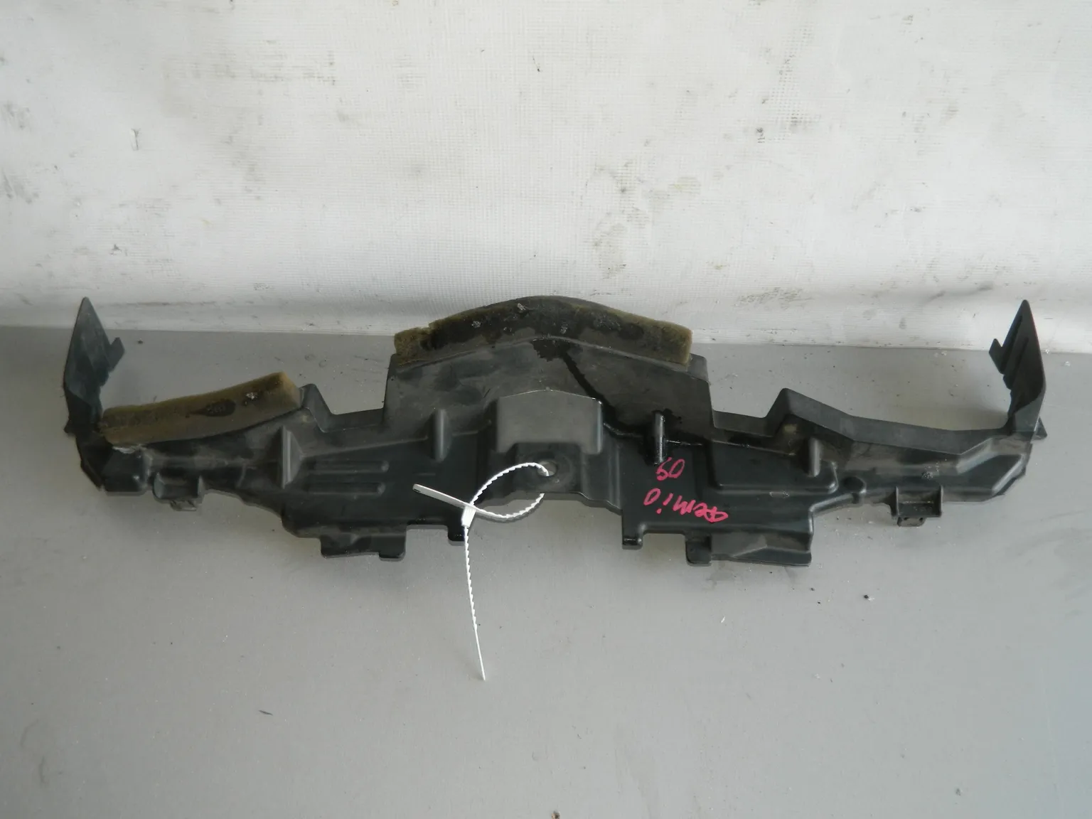 Накладка замка капота MAZDA DEMIO DE3FS (Контрактный) 45976589