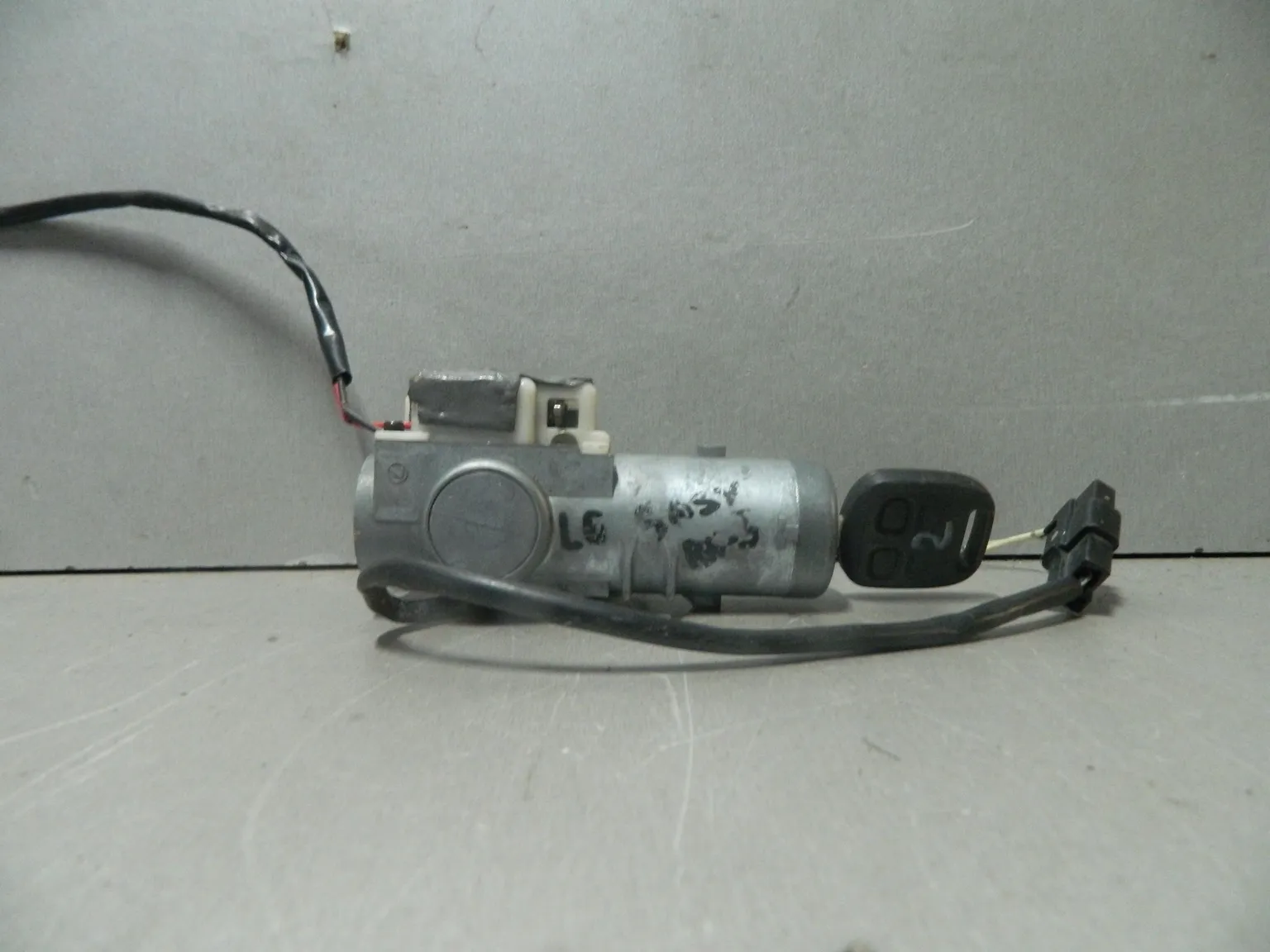 Замок зажигания SUBARU LEGACY BH5 (Контрактный) 81532288