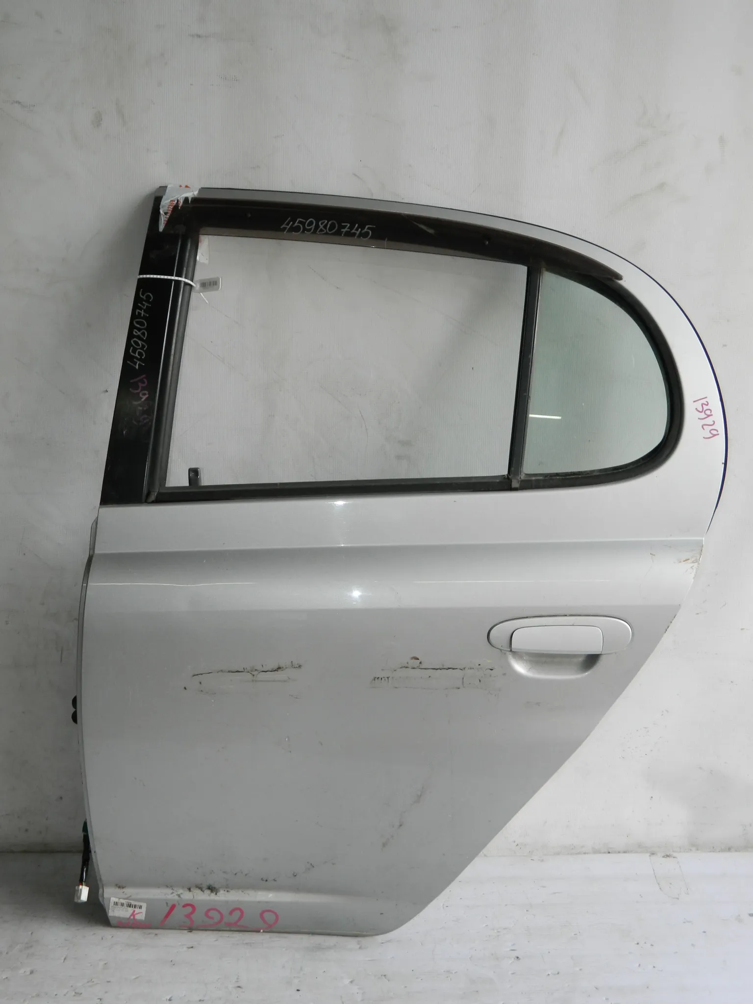 Дверь TOYOTA PLATZ SCP11 Зад Лев (Контрактный) 45980745