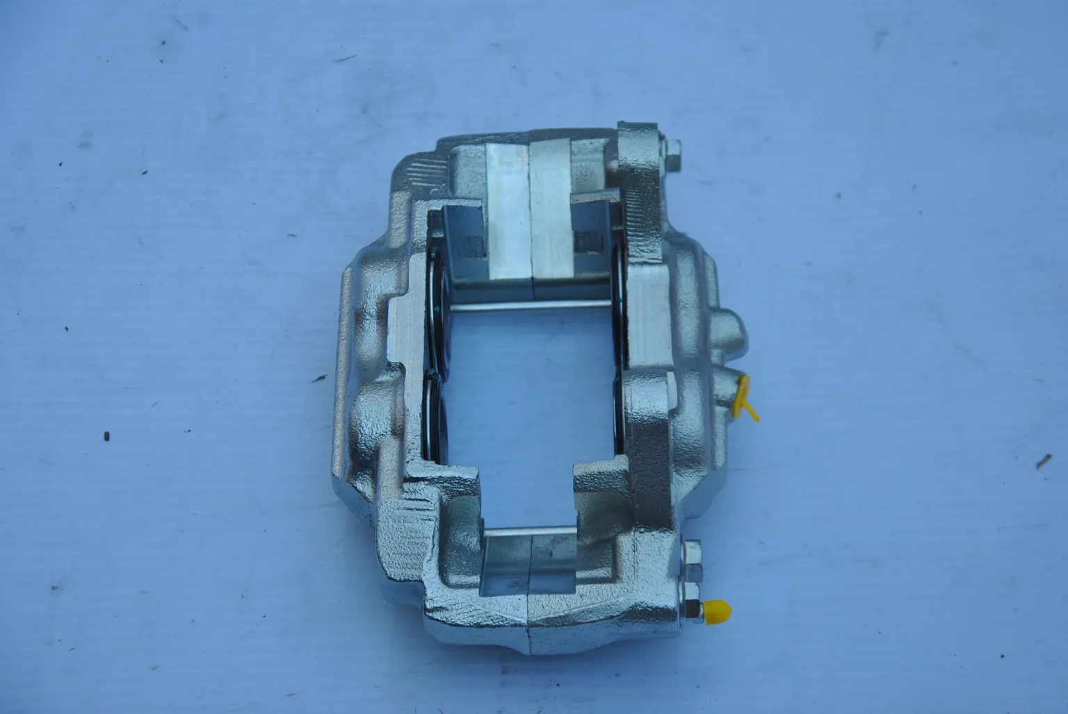 Суппорт тормозной GENERAL PARTS 4775060300 TOYOTA LAND CRUISER PRADO TRJ150 Перед Лев