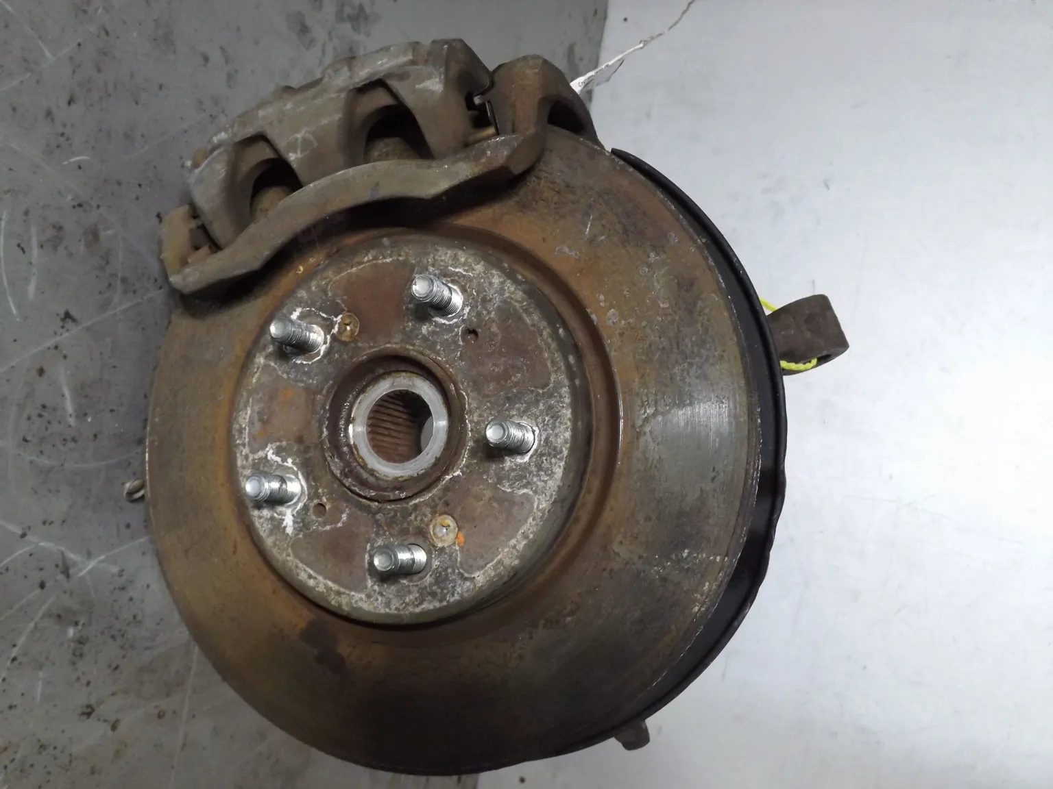 Ступица HONDA CR-V RE3 2008- Перед Лев (Контрактный) 94603615