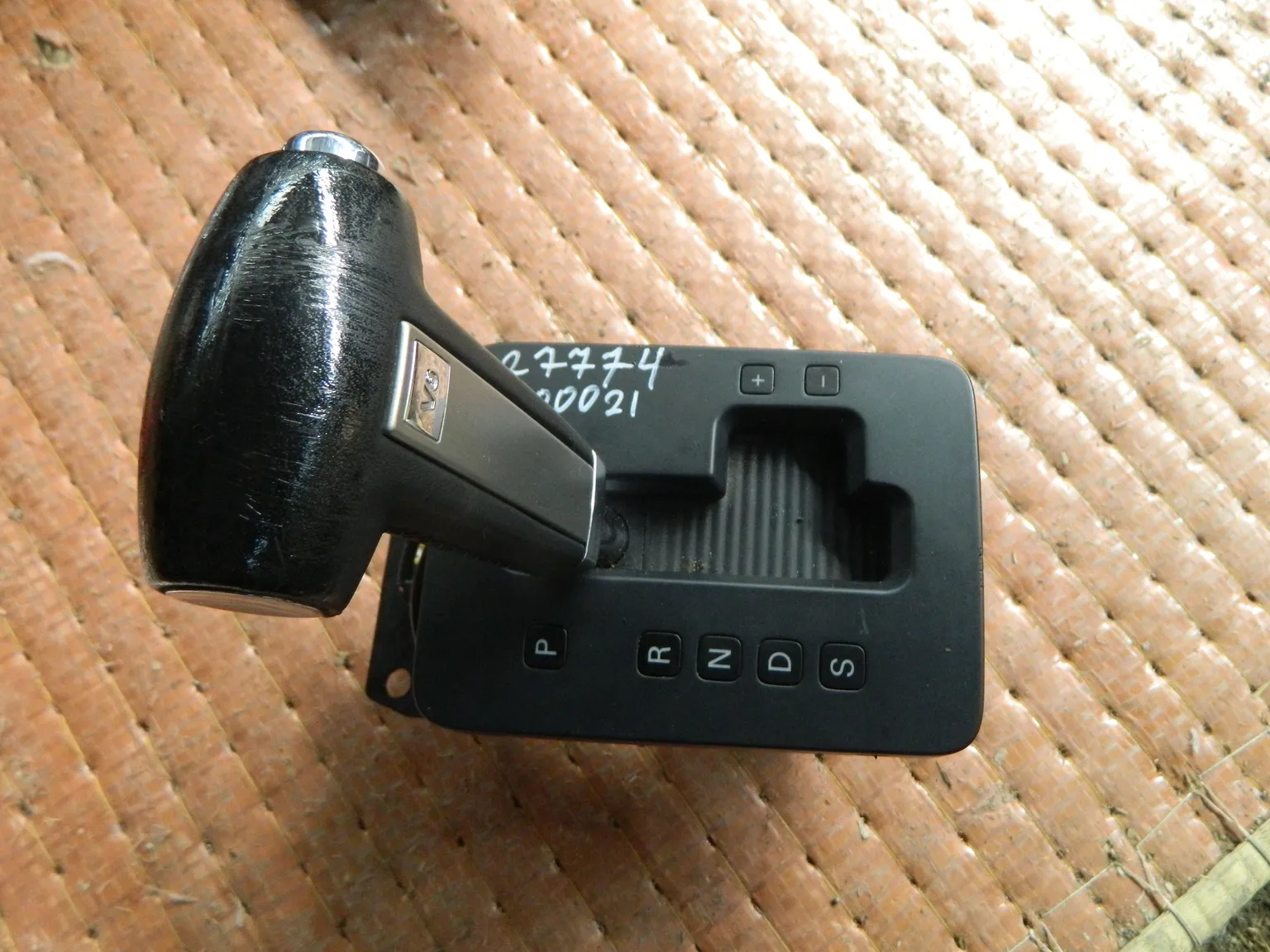 Селектор АКПП VOLKSWAGEN TOUAREG 7L7 (Контрактный) 27774000021