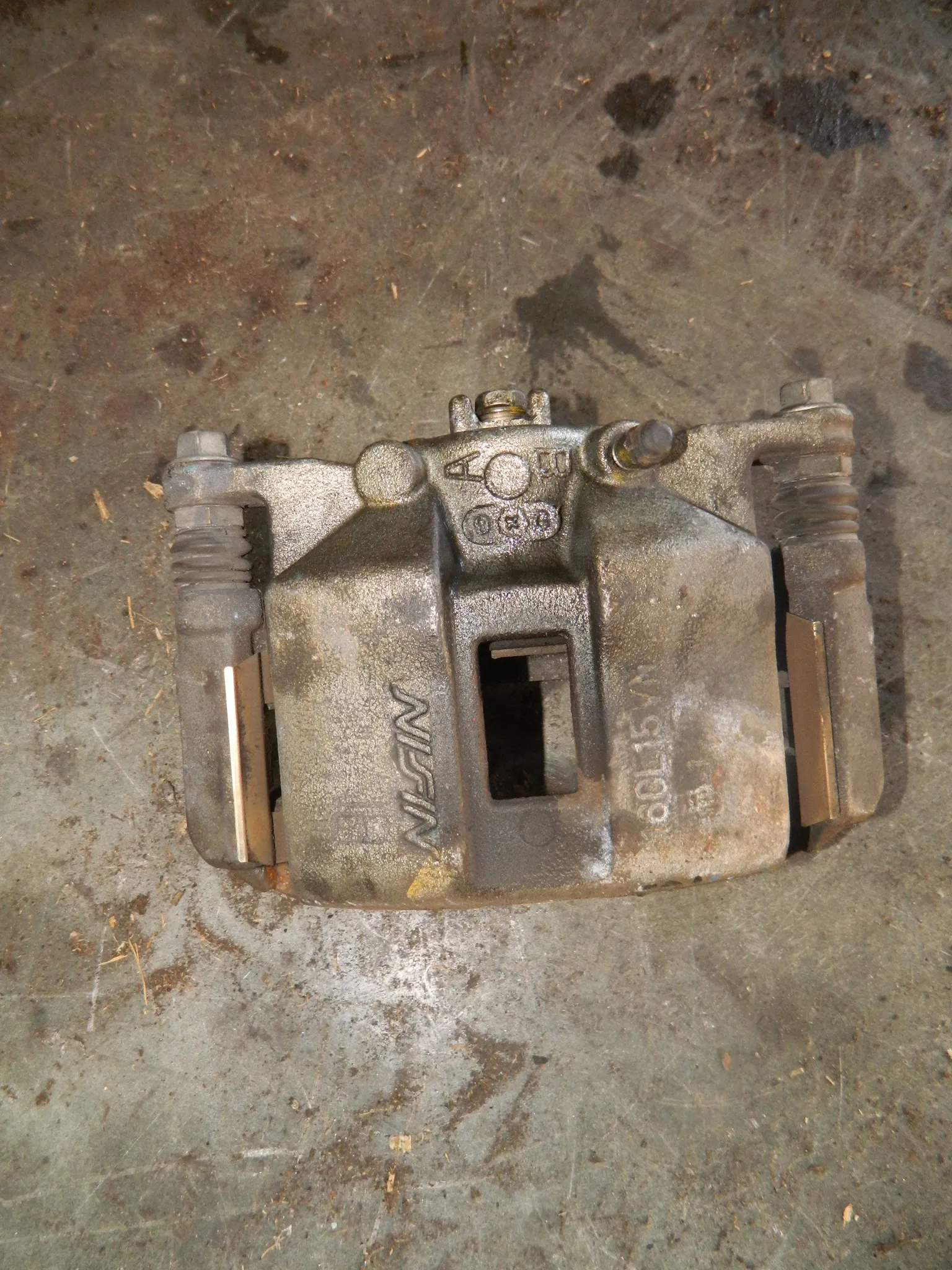 Суппорт HONDA CIVIC FD1 Перед Лев (Контрактный) 108188720