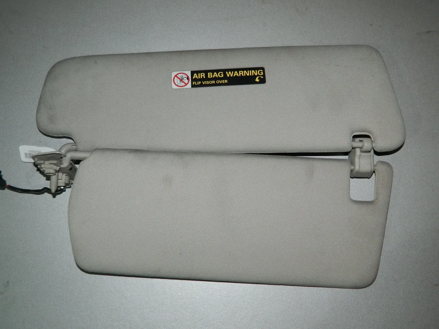 Козырек солнцезащитный AUDI 4L Лев (Б/У)