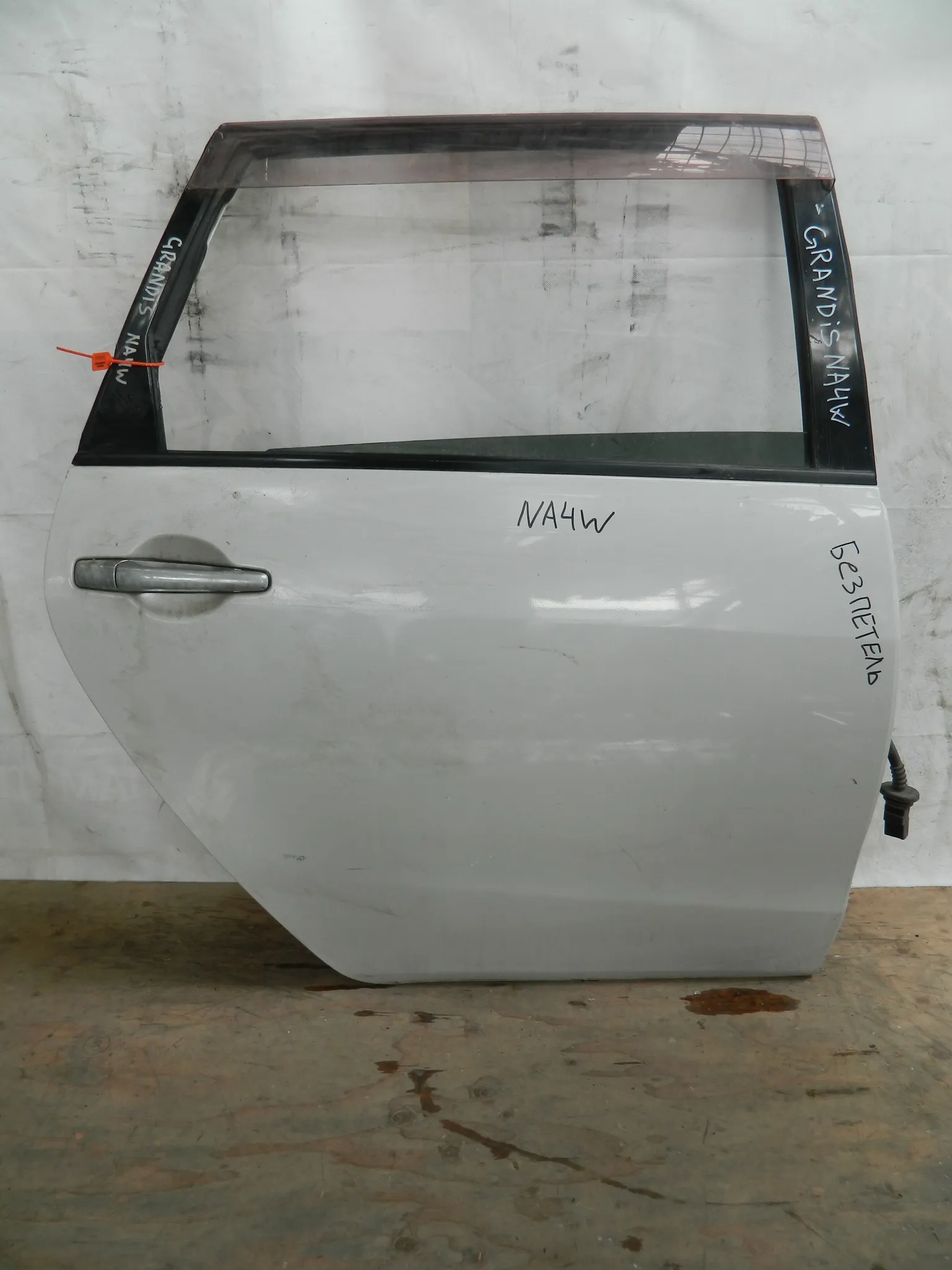 Дверь MITSUBISHI GRANDIS NA4W Зад Прав (Контрактный) 72355643