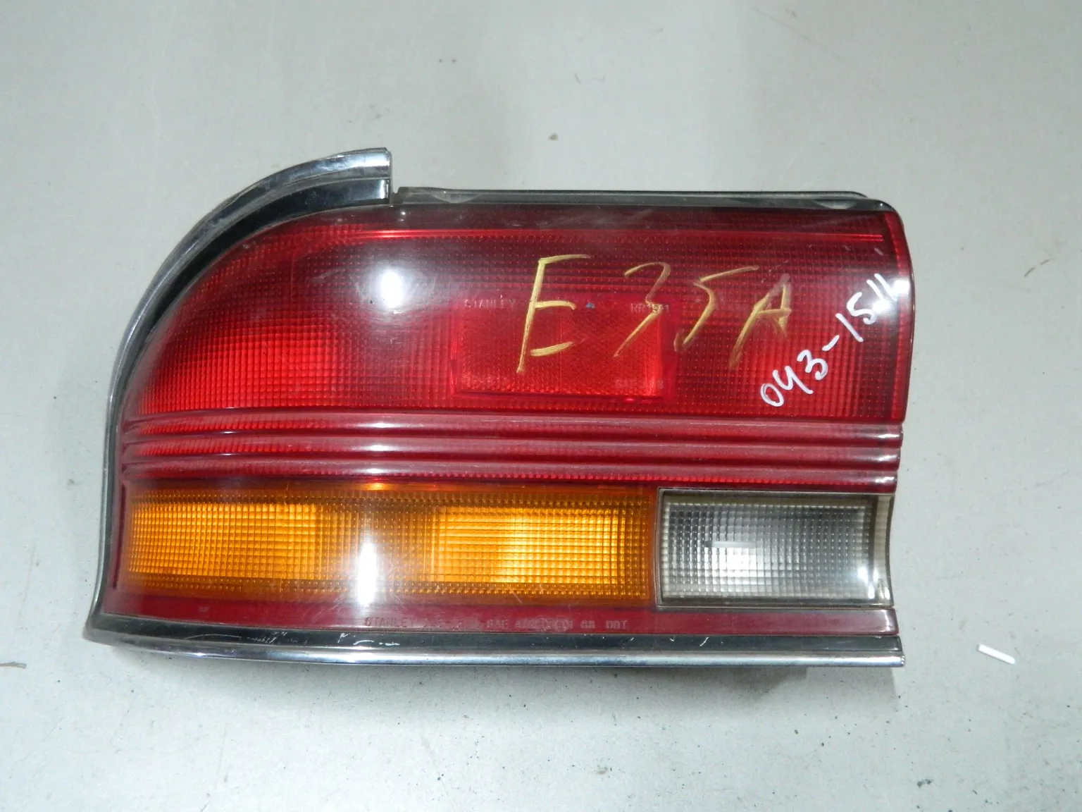 Фонарь MITSUBISHI GALANT E35A Зад Лев (Контрактный) 68000333