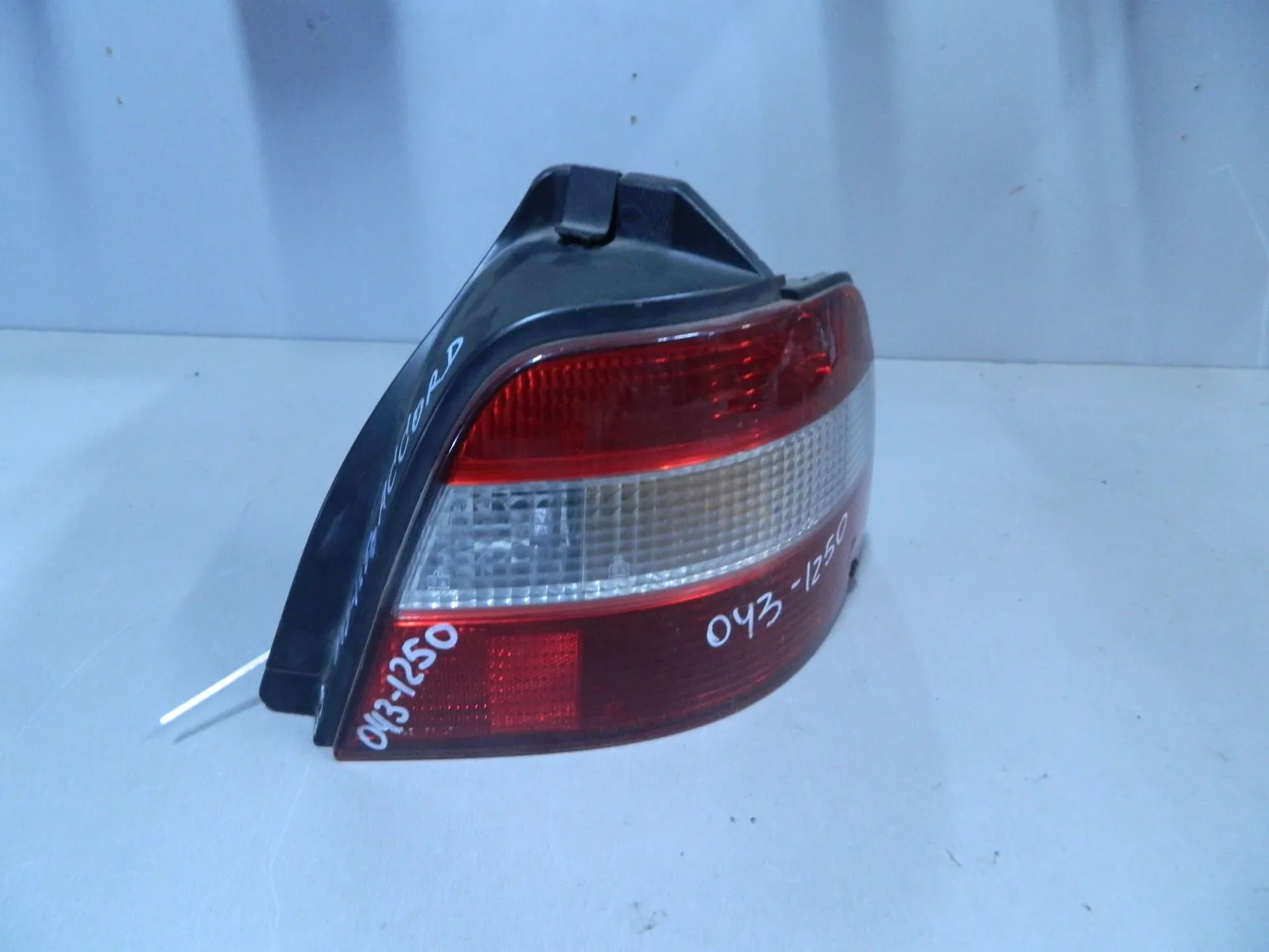 Фонарь HONDA ACCORD CE1 Зад Прав (Контрактный) 68000575