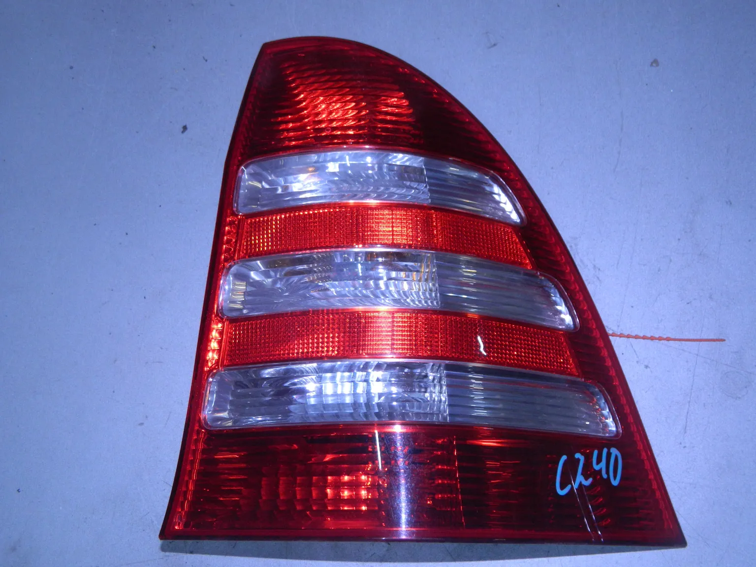 Фонарь MERCEDES-BENZ C-Class W203 Зад Прав (Контрактный) 65243389