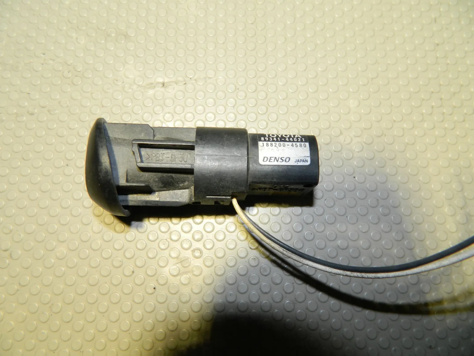 Датчик парктроника TOYOTA IPSUM SXM10 Зад (Контрактный) 8934144021