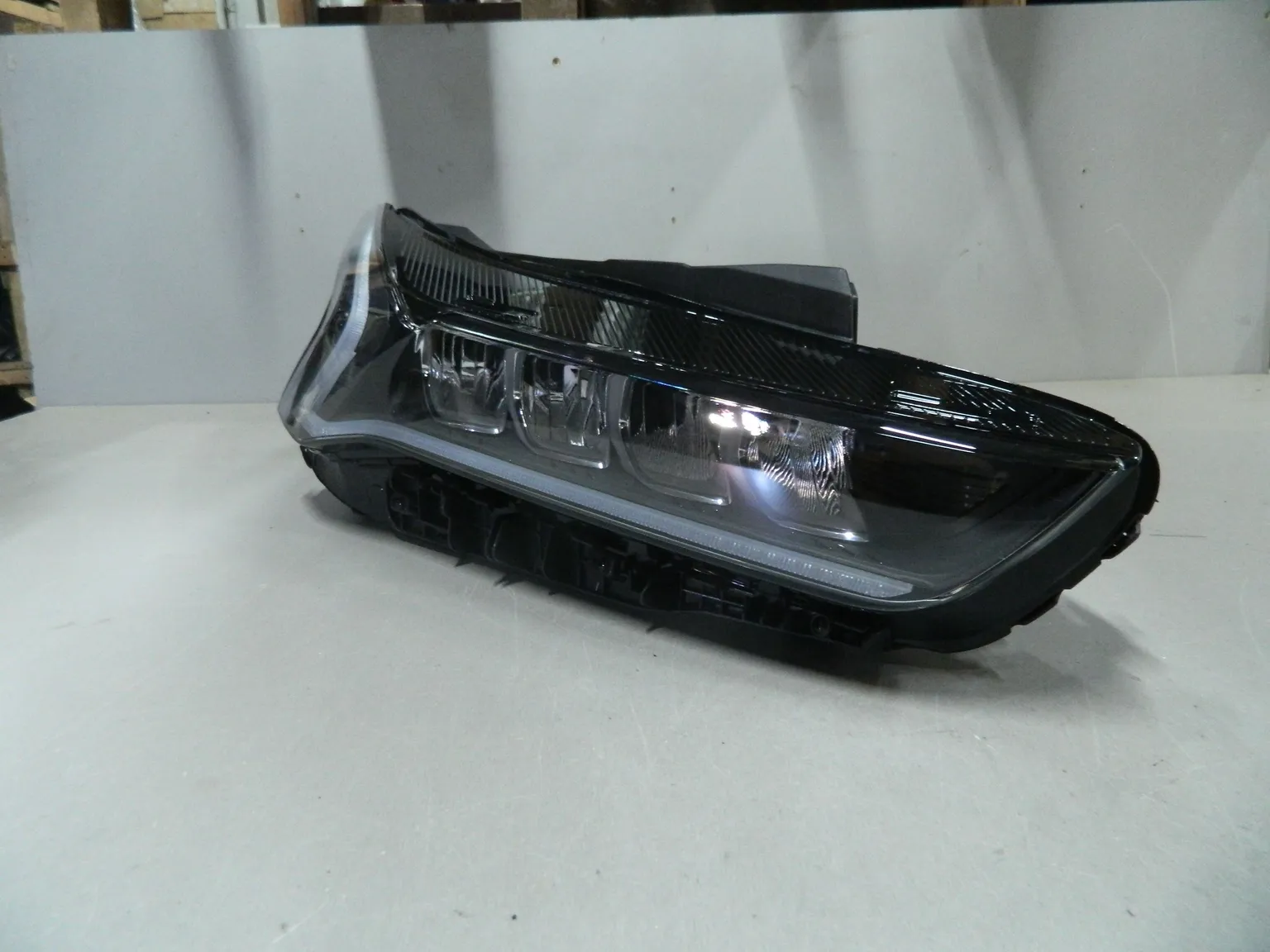 Фара JORDEN JH0320K5001R KIA K5 20- (4 LED) Перед Прав