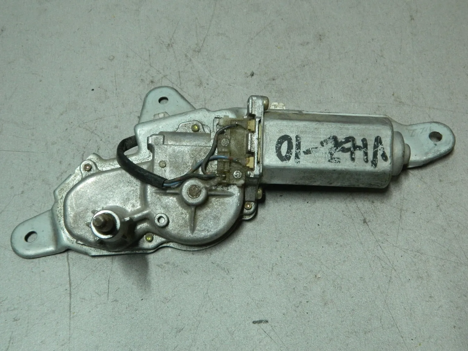 Мотор заднего дворника TOYOTA VITZ SCP10 (Контрактный) 81528749