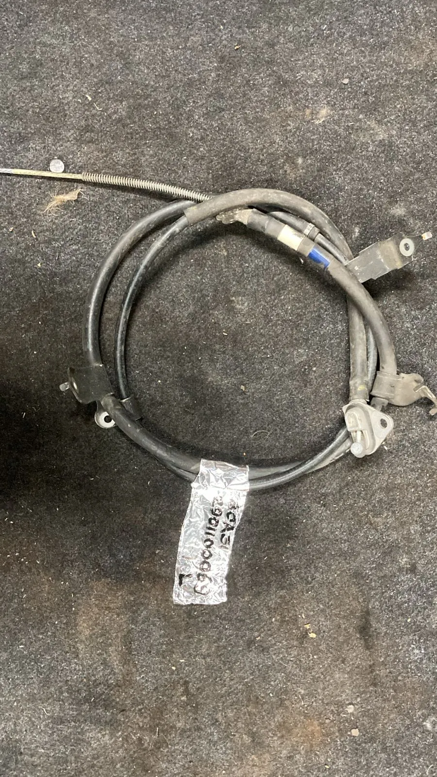 Трос ручника TOYOTA RAV4 ACA31 Зад Прав (Контрактный) 2901100069