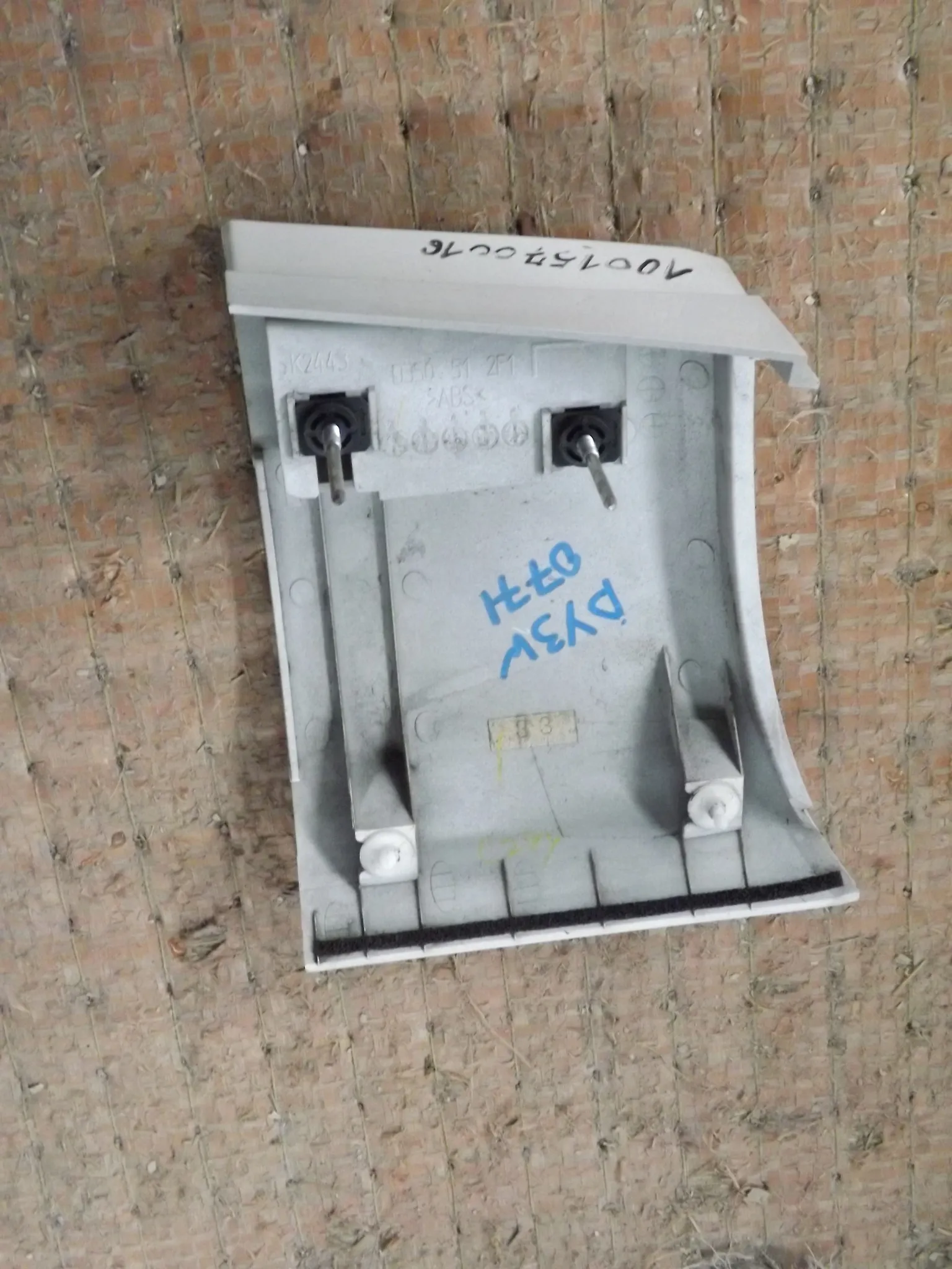 Планка под стоп-сигнал MAZDA DEMIO DY3W Зад Лев (Контрактный) 1001570016