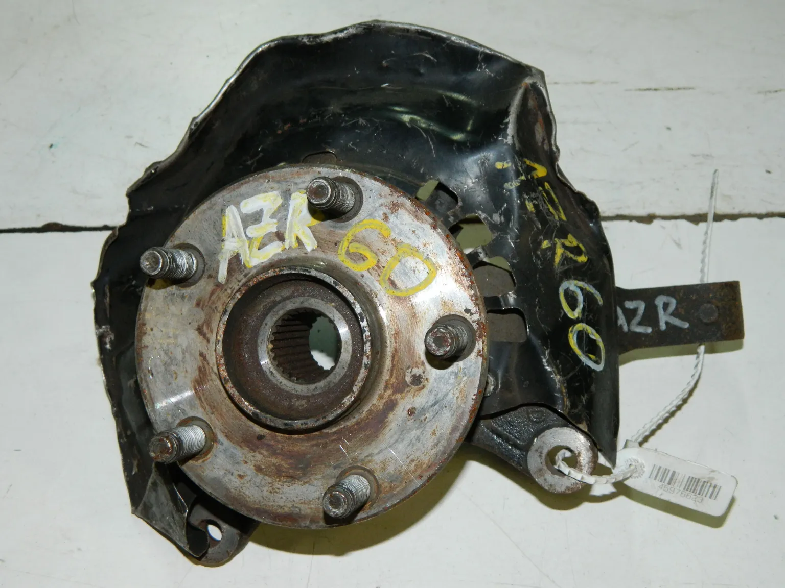 Ступица TOYOTA VOXY AZR60 Перед Прав (Контрактный) 45976623