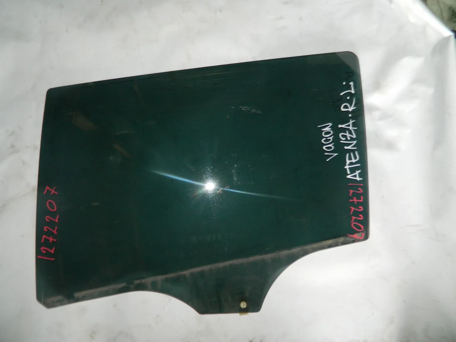 Стекло двери MAZDA ATENZA Перед. Лев (Контрактный) 1272207