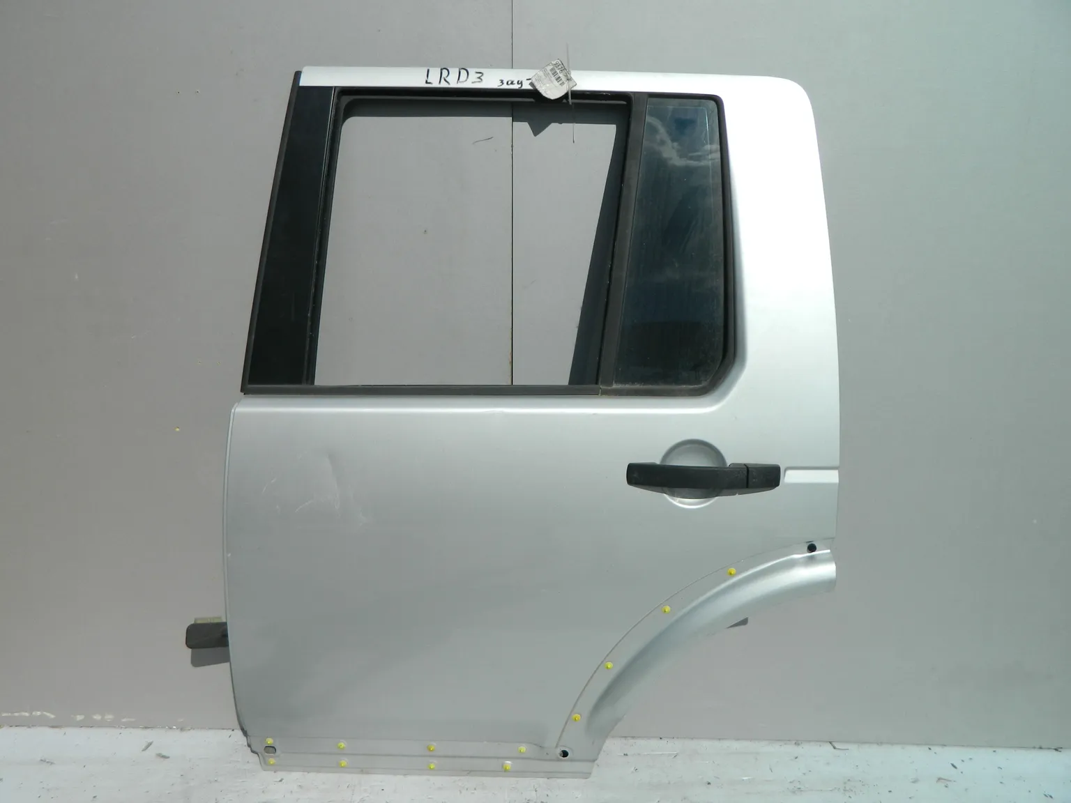 Дверь LAND ROVER DISCOVERY L319 Зад Лев (Контрактный) 40951861