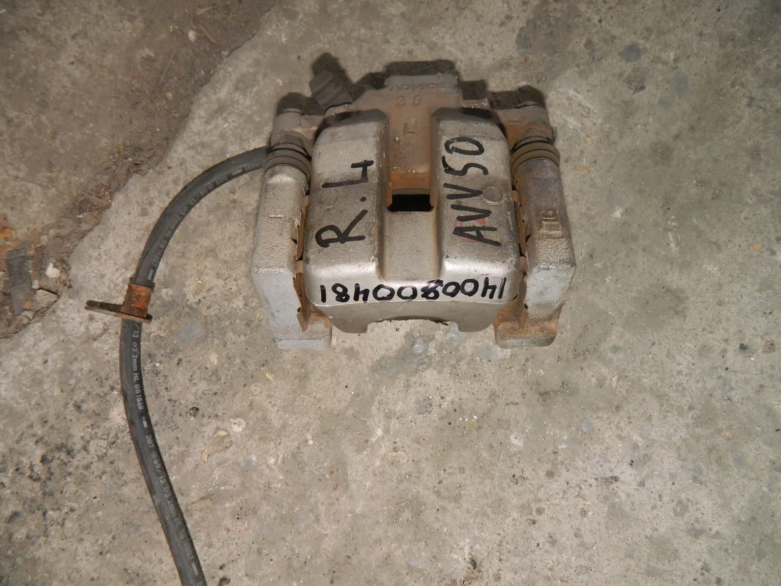 Суппорт TOYOTA CAMRY AVV50 Зад Лев (Кoнтрактный) 1400800481