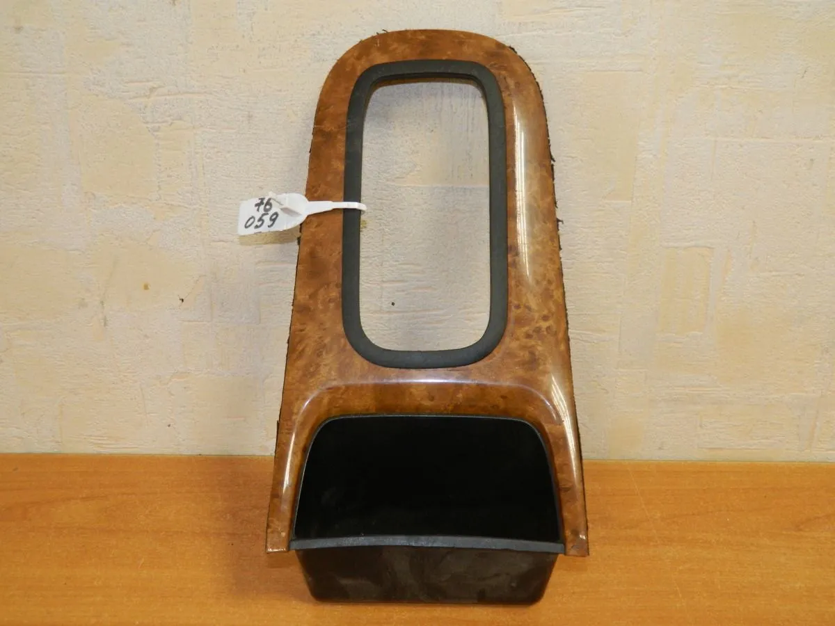 Накладка на консоль NISSAN MAXIMA A33 (Б/У) 76059