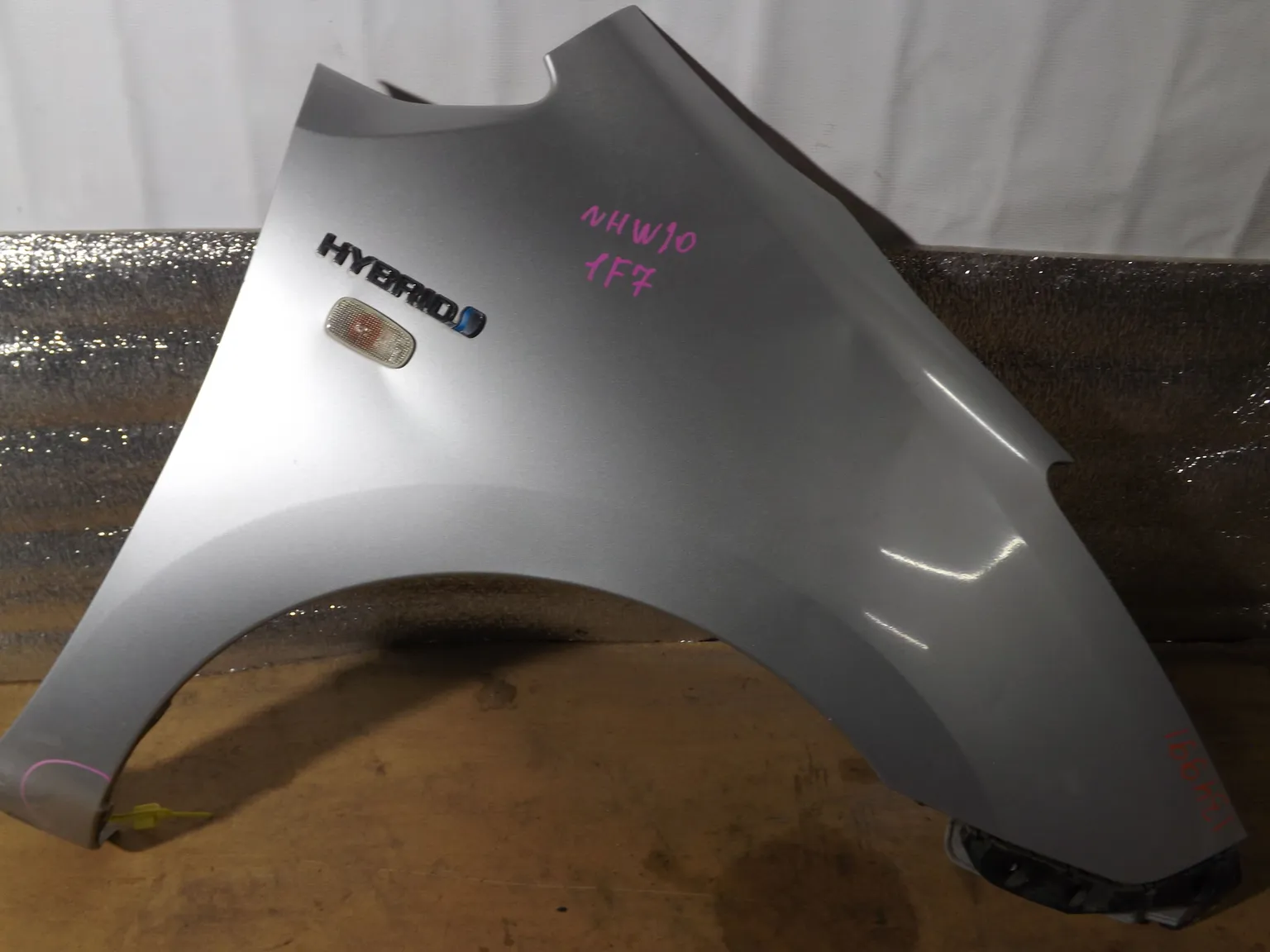 Крыло TOYOTA PRIUS NHW20 Перед Прав (Контрактный) 94603075