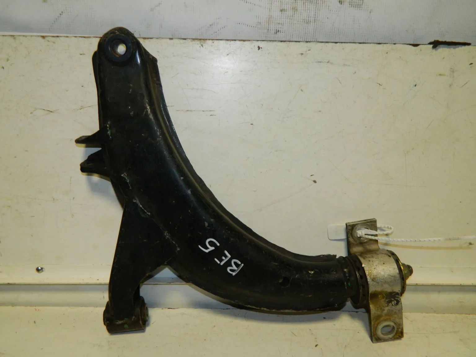 Рычаг подвески SUBARU LEGACY BE5 Перед Прав (Контрактный) 45980236