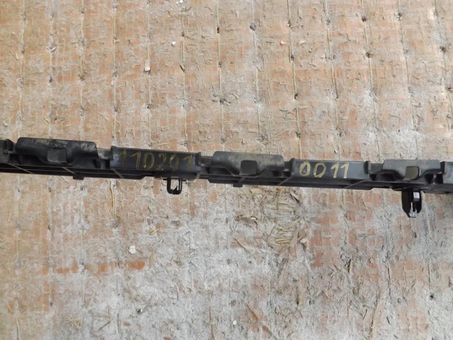 Кронштейн бампера TOYOTA CAMRY ACV40 Зад Лев (Контрактный) 1102010011