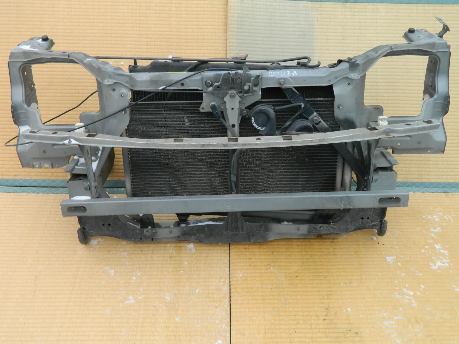 Рамка радиатора NISSAN X-TRAIL T30 (Контрактный) 20711248