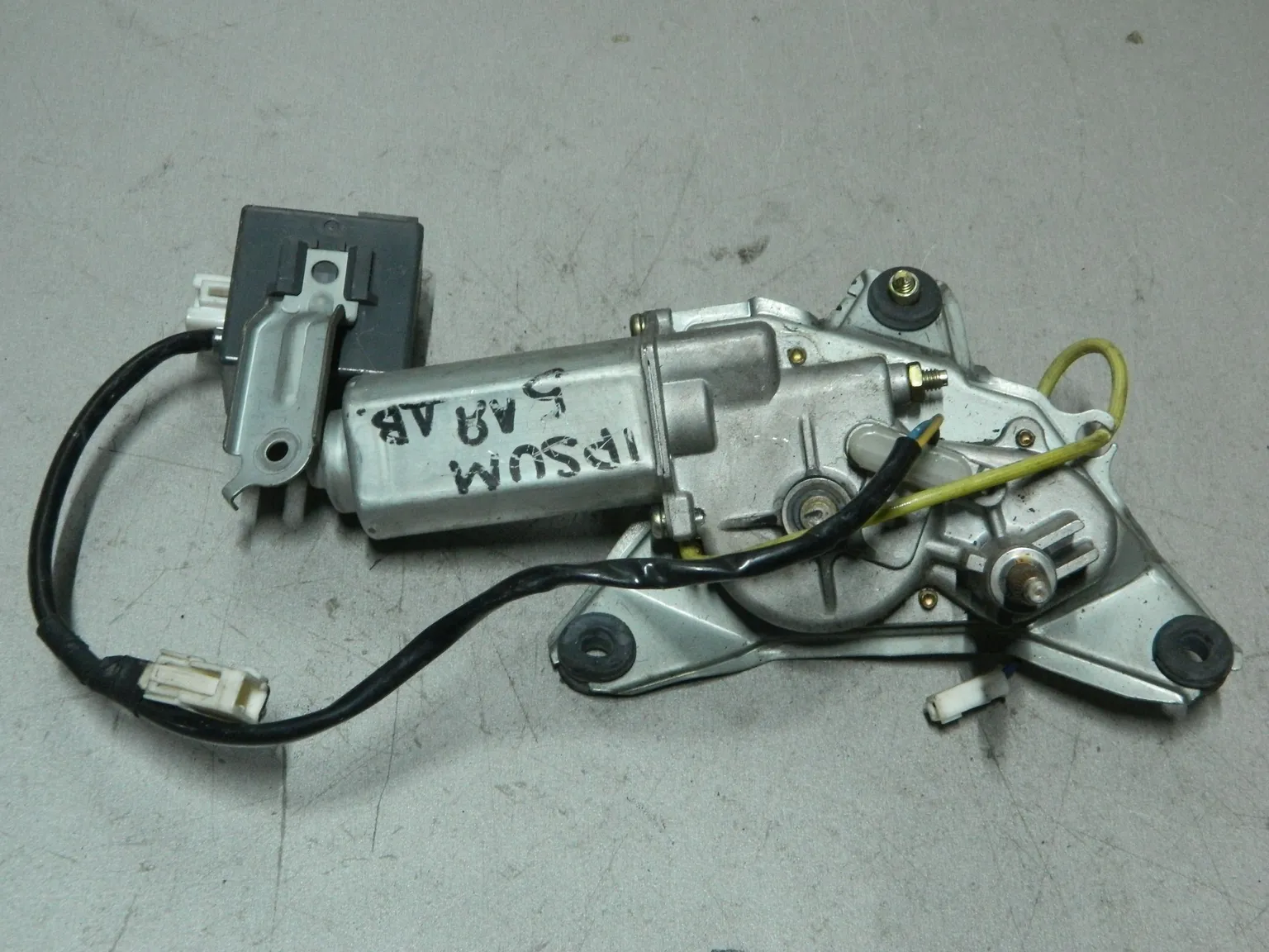 Мотор заднего дворника TOYOTA IPSUM SXM10 (Контрактный) 81528610