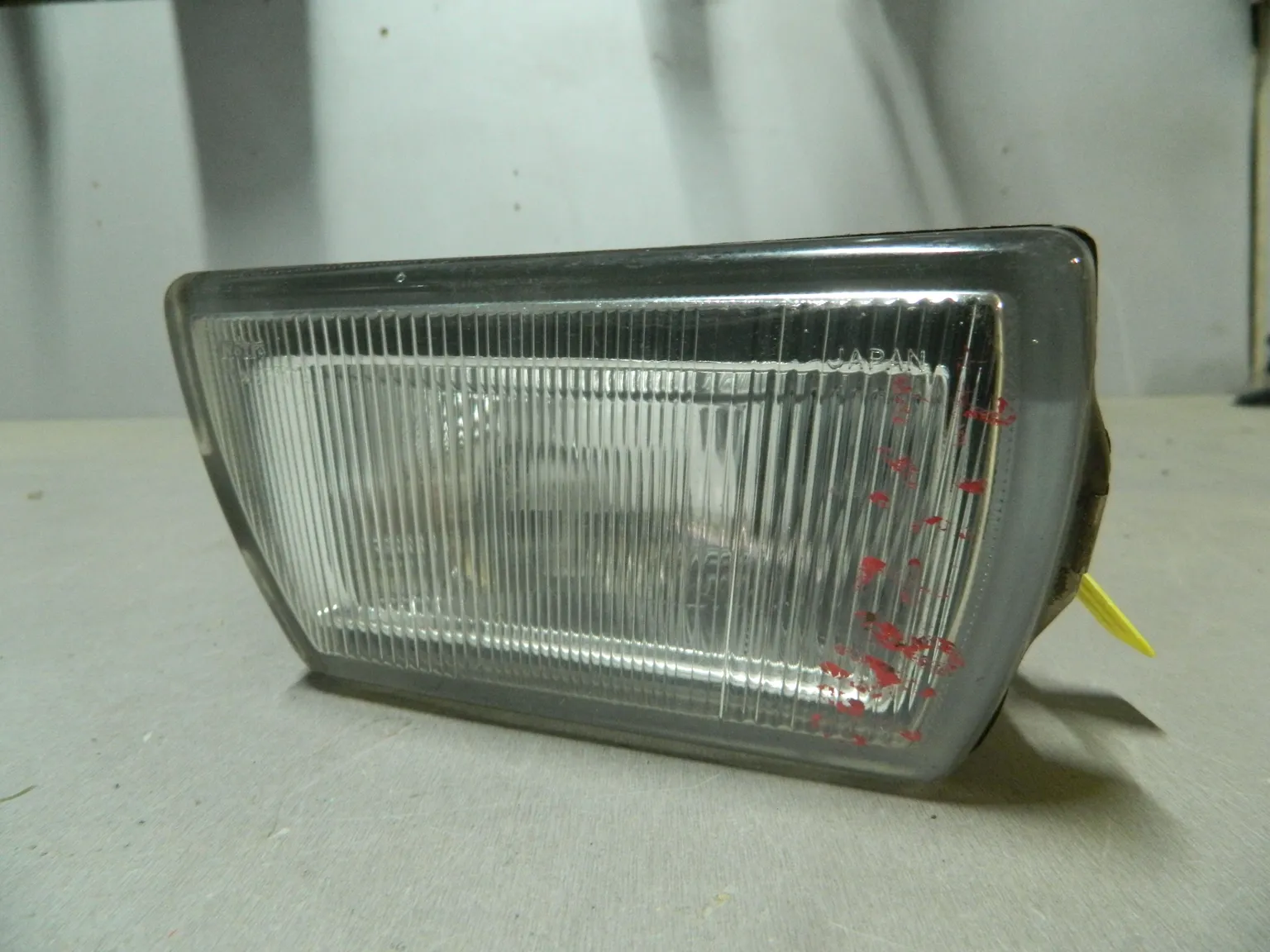 Фара противотуманная MITSUBISHI DIAMANTE F36A Перед Прав (Контрактный) 79768303